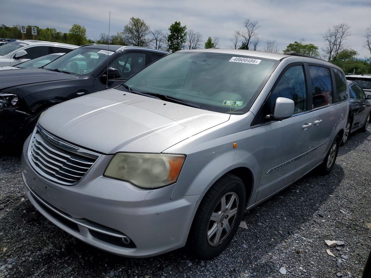 2011 Chrysler Town & Country Touring Silver vin: 2A4RR5DG8BR735538