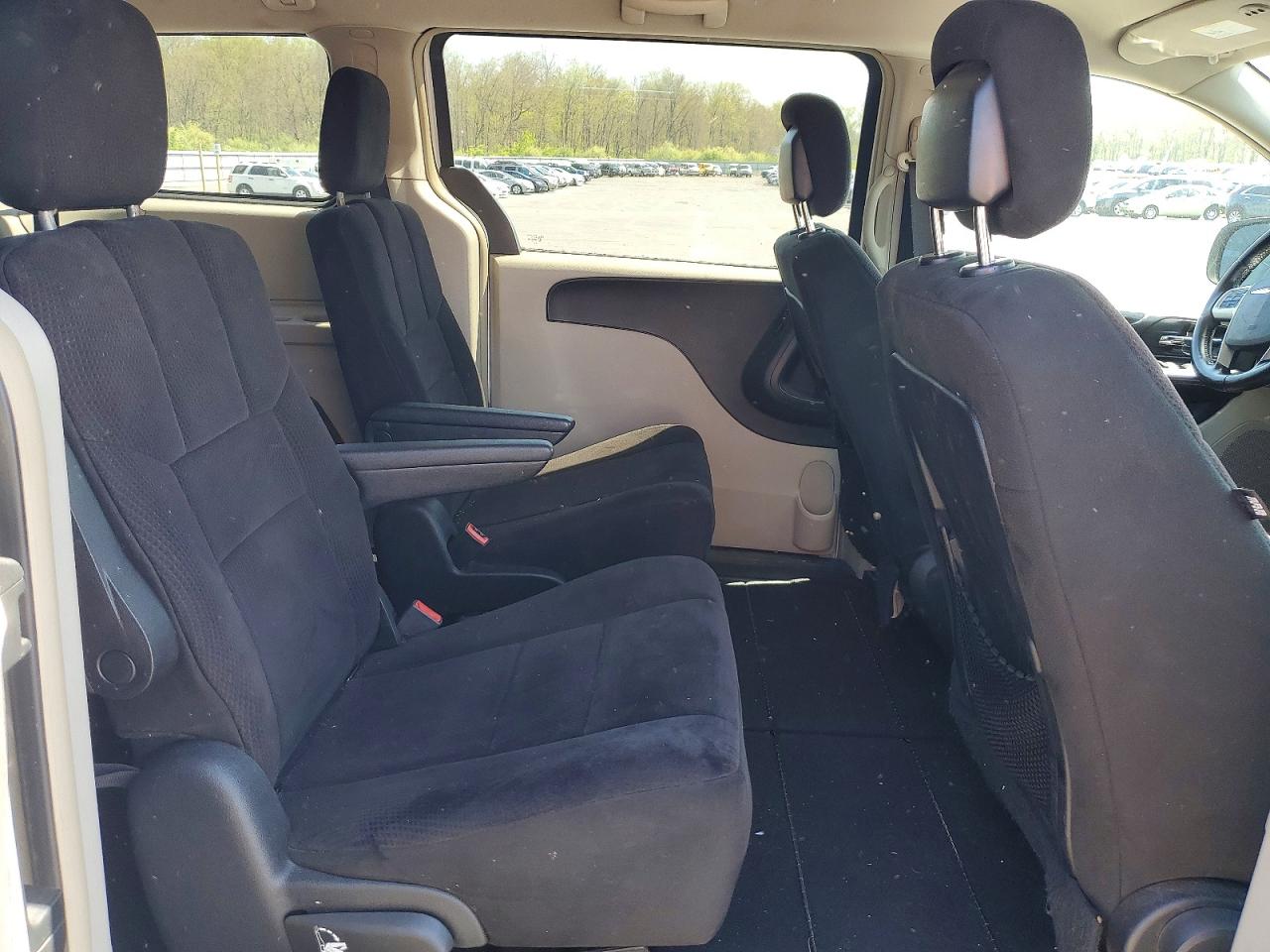2011 Chrysler Town & Country Touring Silver vin: 2A4RR5DG8BR735538