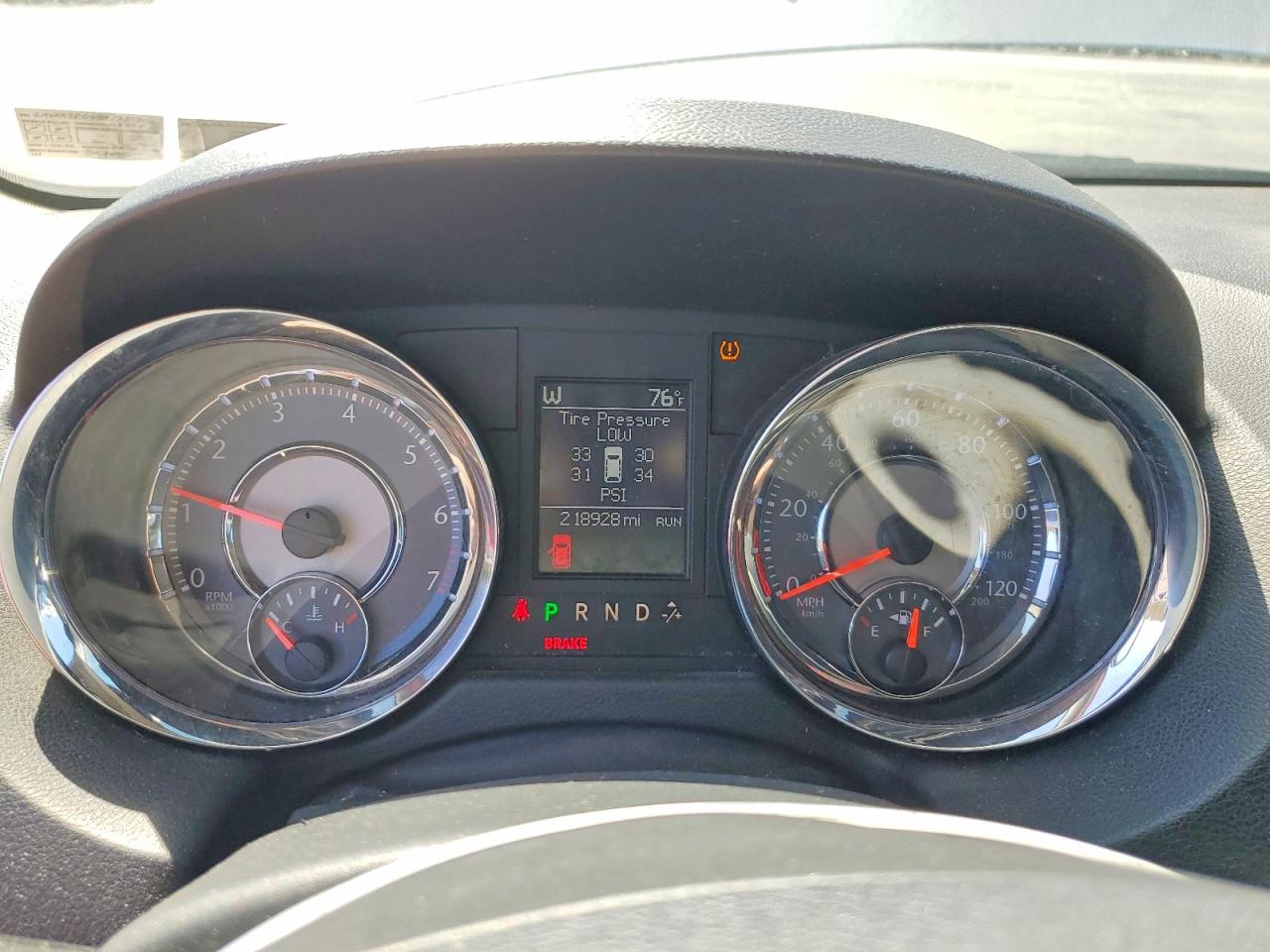 2011 Chrysler Town & Country Touring Silver vin: 2A4RR5DG8BR735538