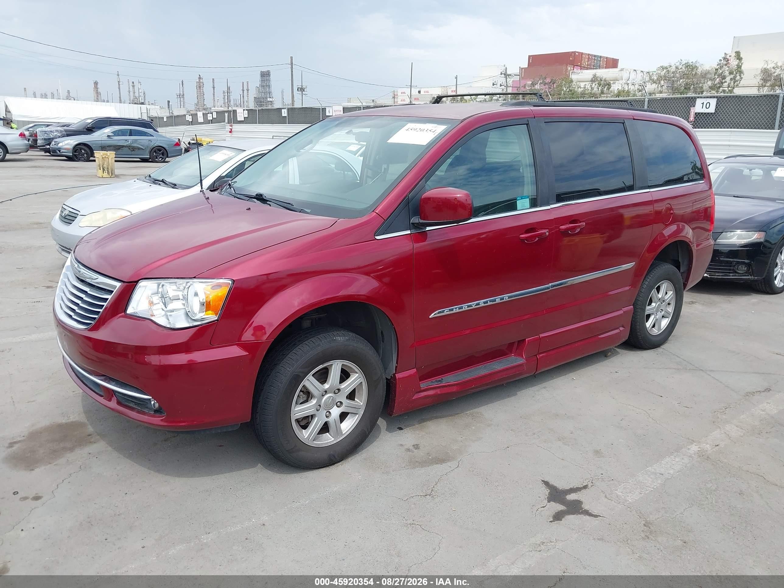 2011 Chrysler Town & Country Touring Красный vin: 2A4RR5DG9BR694854