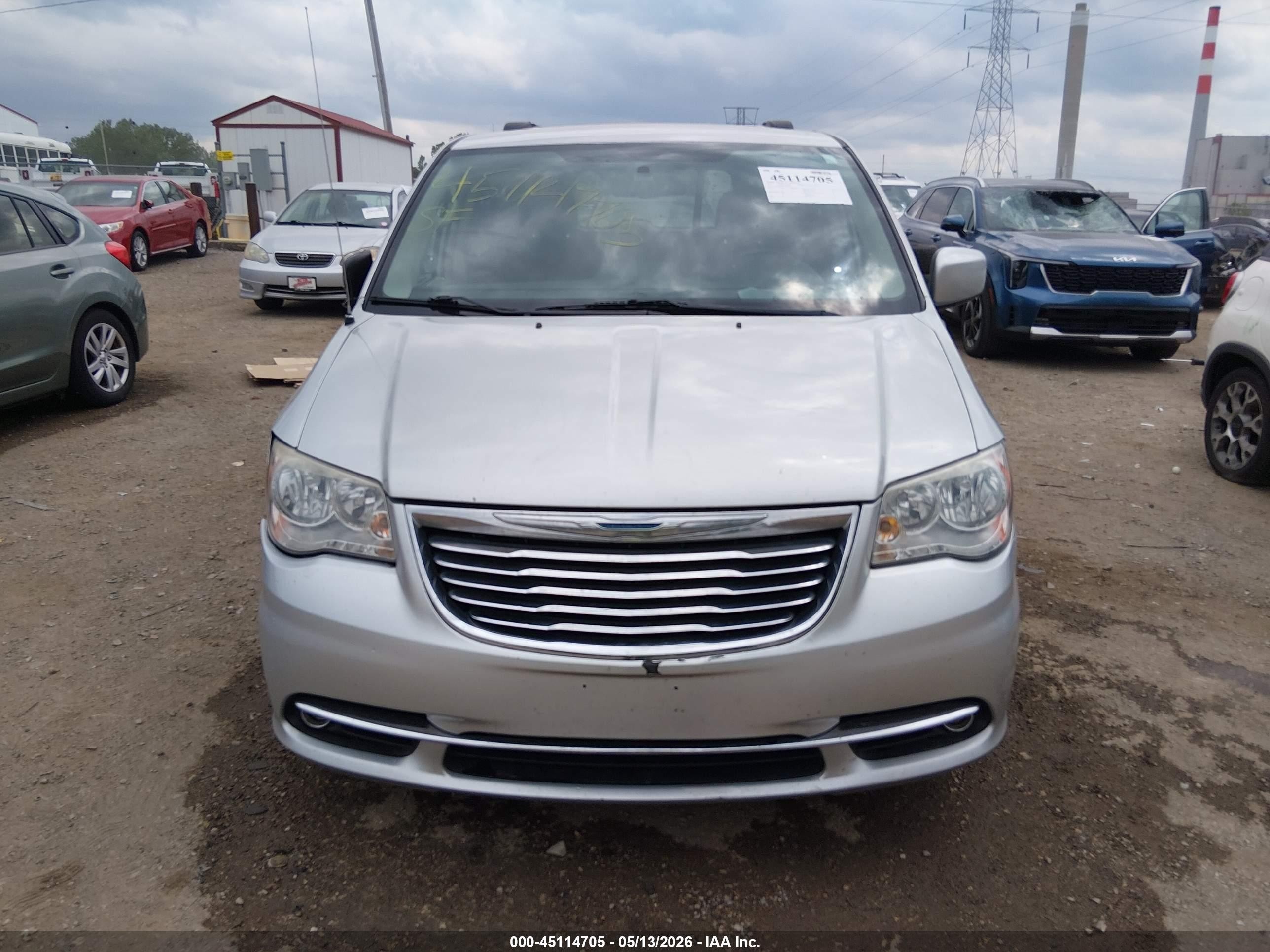 2011 Chrysler Town & Country Touring Silver vin: 2A4RR5DG9BR719770