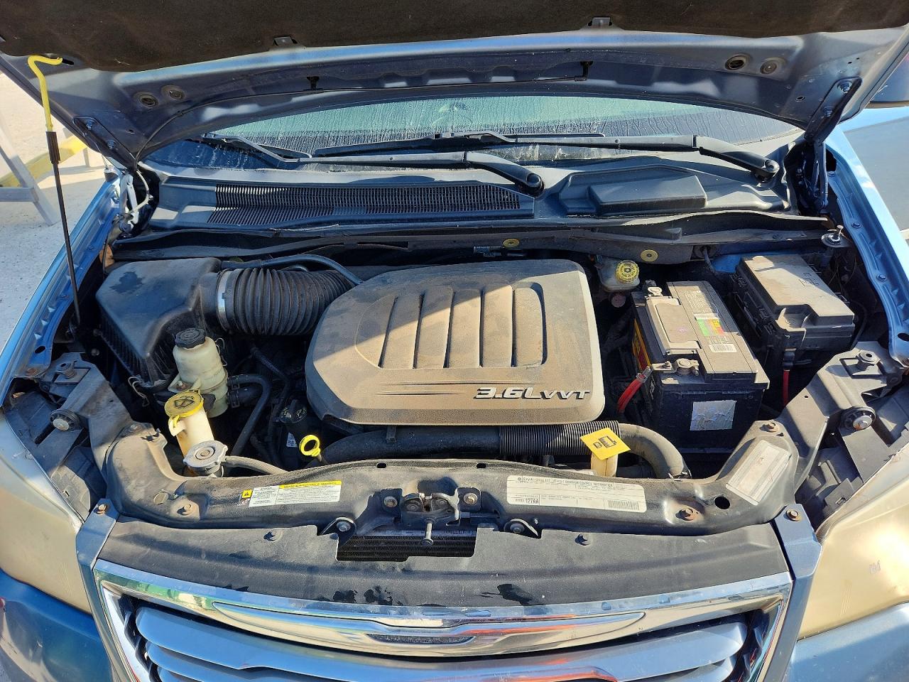 2011 Chrysler Town & Country Touring Blue vin: 2A4RR5DG9BR782397