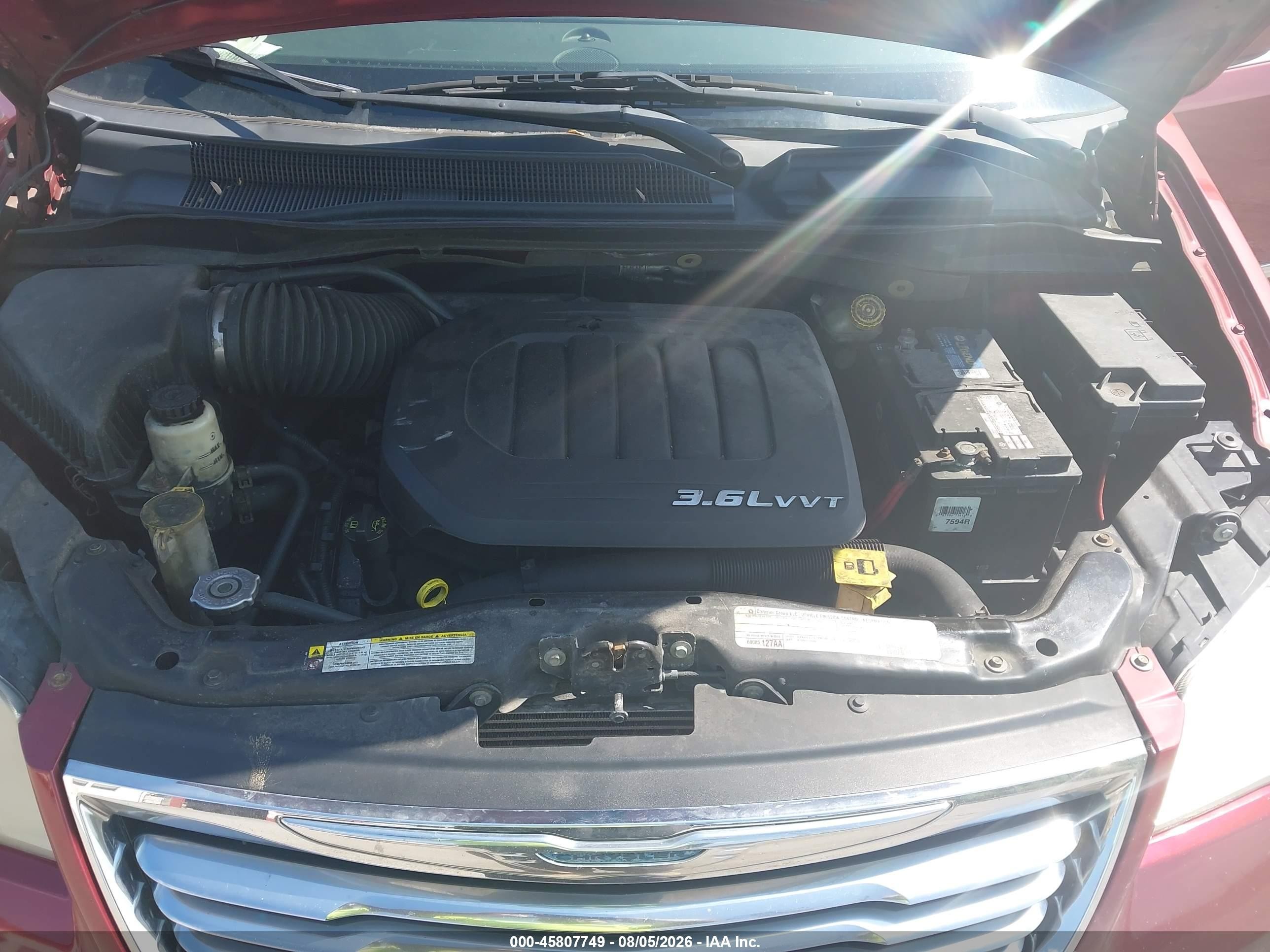 2011 Chrysler Town & Country Touring Maroon vin: 2A4RR5DGXBR746296