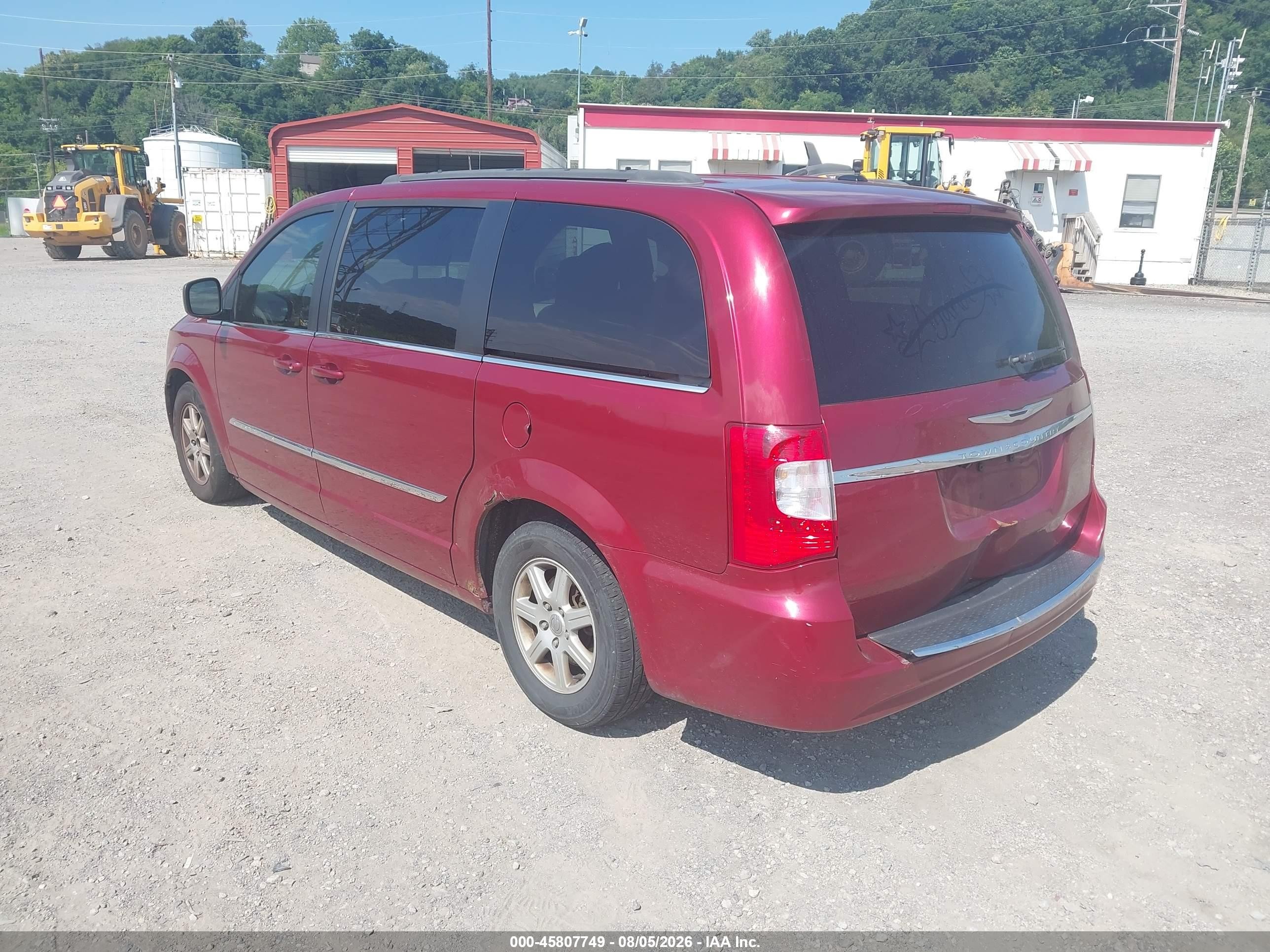 2011 Chrysler Town & Country Touring Maroon vin: 2A4RR5DGXBR746296