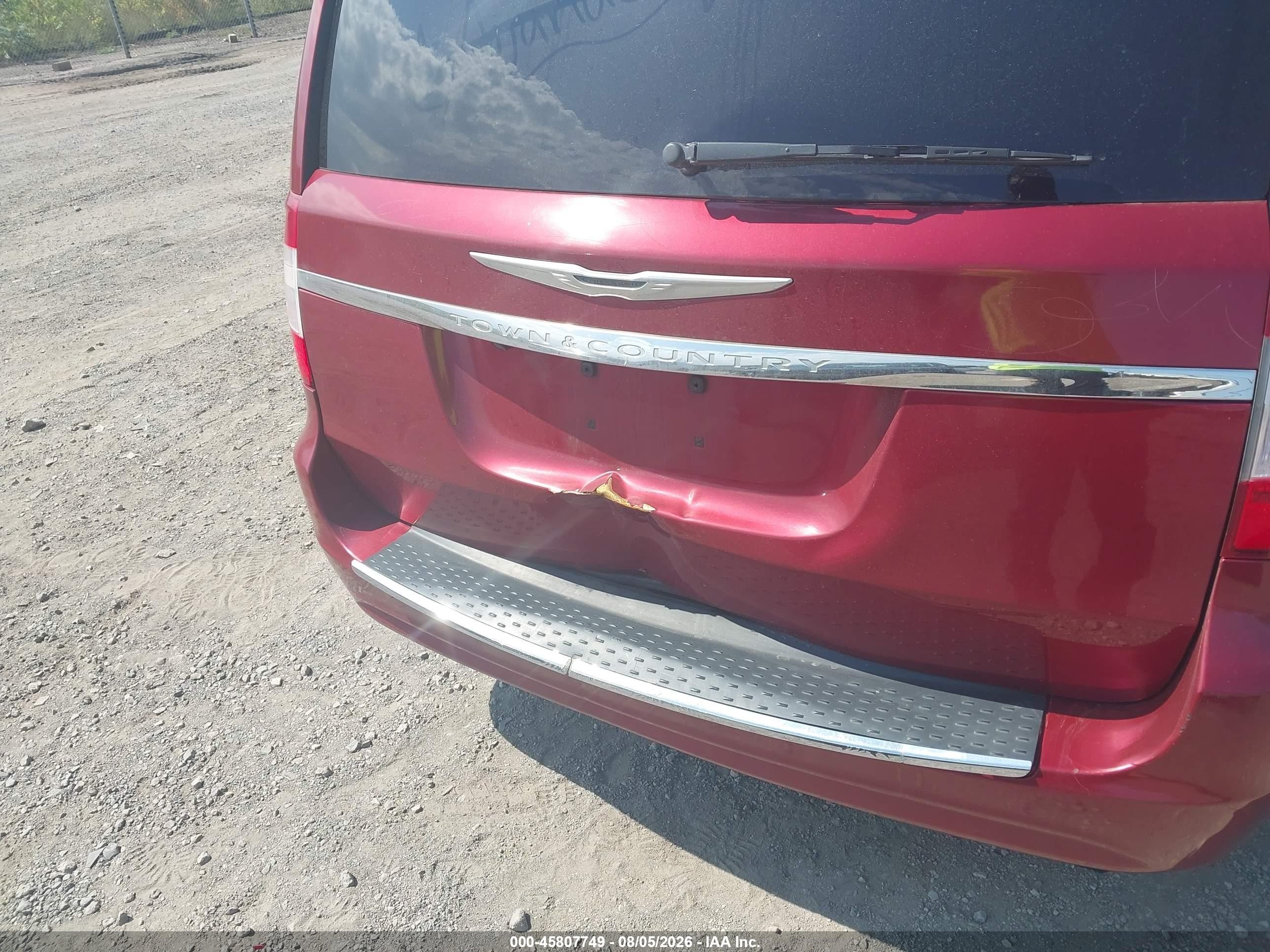 2011 Chrysler Town & Country Touring Maroon vin: 2A4RR5DGXBR746296