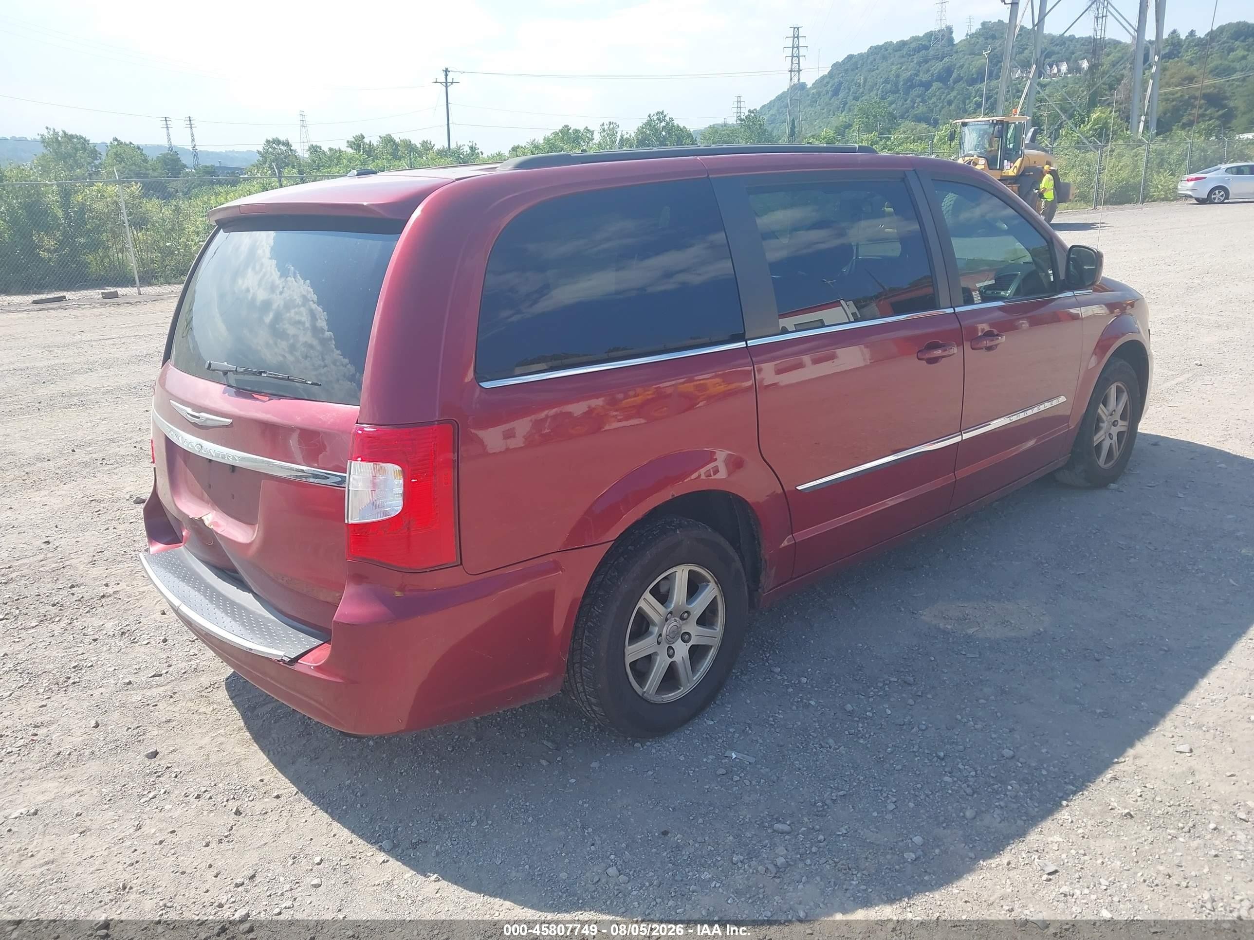 2011 Chrysler Town & Country Touring Maroon vin: 2A4RR5DGXBR746296