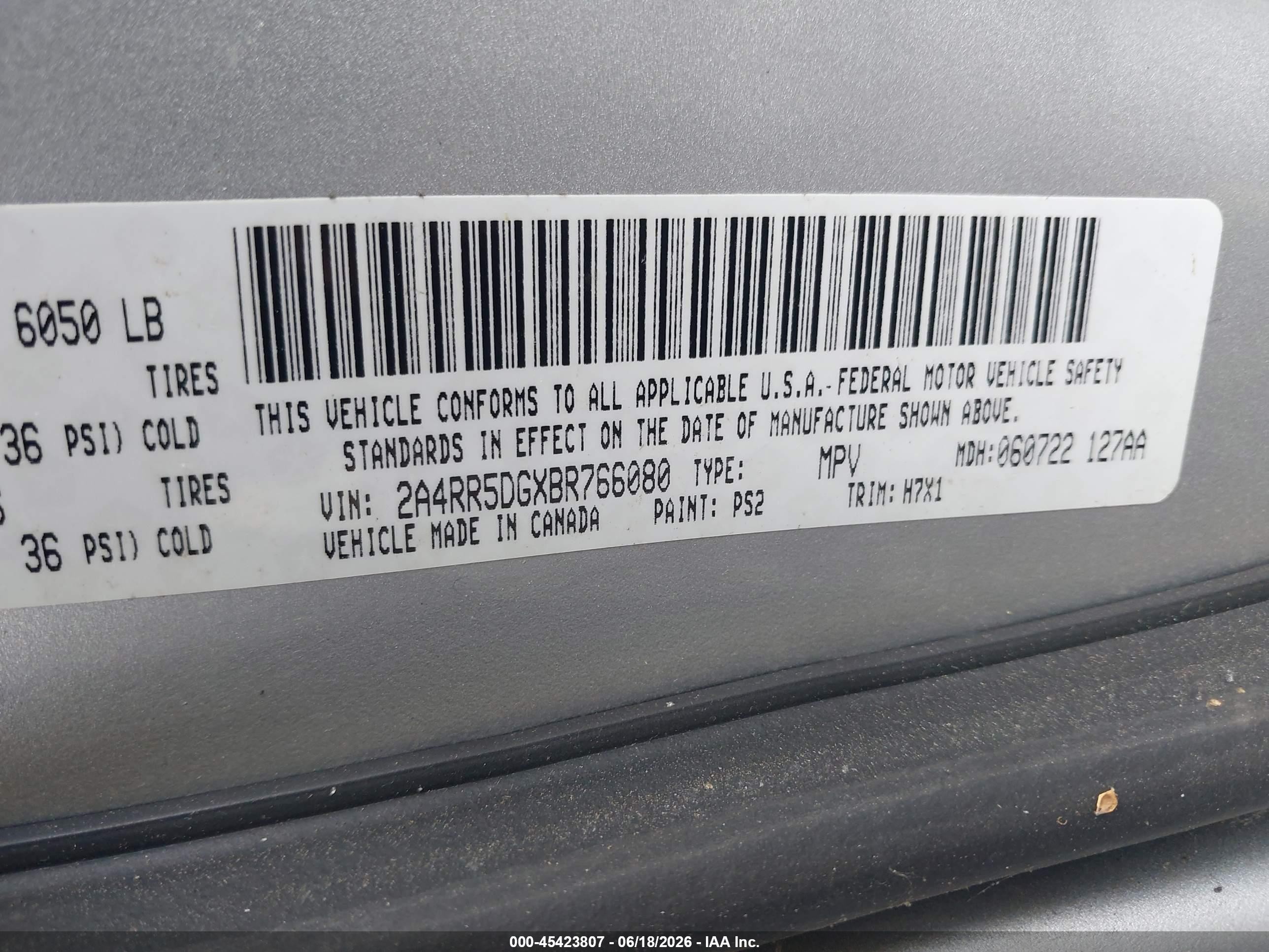 2011 Chrysler Town & Country Touring Silver vin: 2A4RR5DGXBR766080