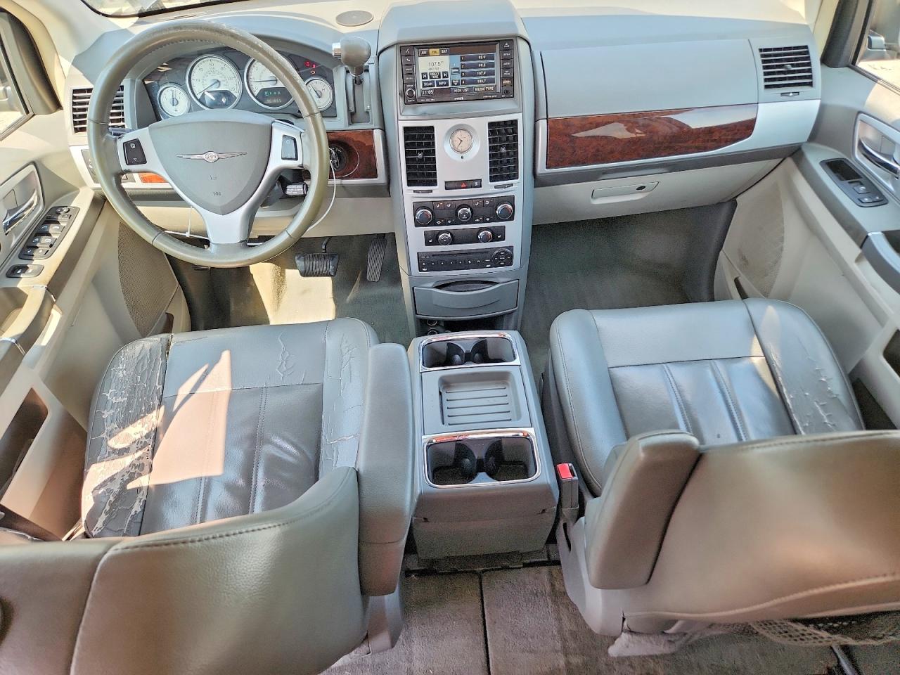 2010 Chrysler Town & Country Touring Black vin: 2A4RR5DX5AR201072