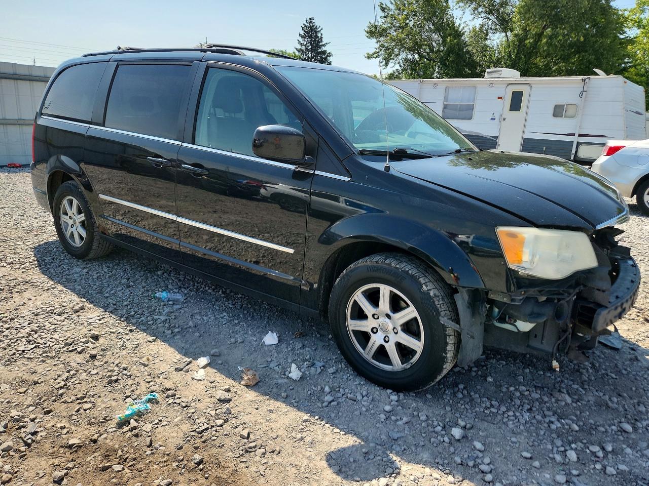 2010 Chrysler Town & Country Touring Black vin: 2A4RR5DX5AR201072