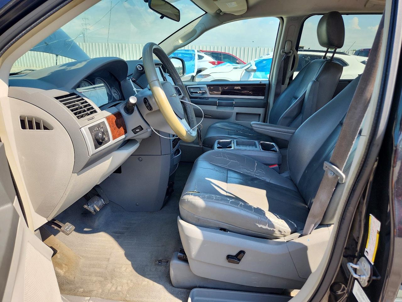 2010 Chrysler Town & Country Touring Black vin: 2A4RR5DX5AR201072