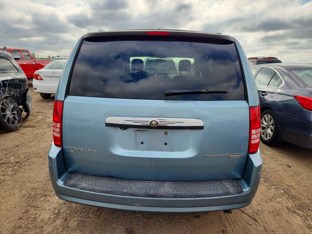 2010 Chrysler Town & Country Touring Turquoise vin: 2A4RR5DX6AR253939