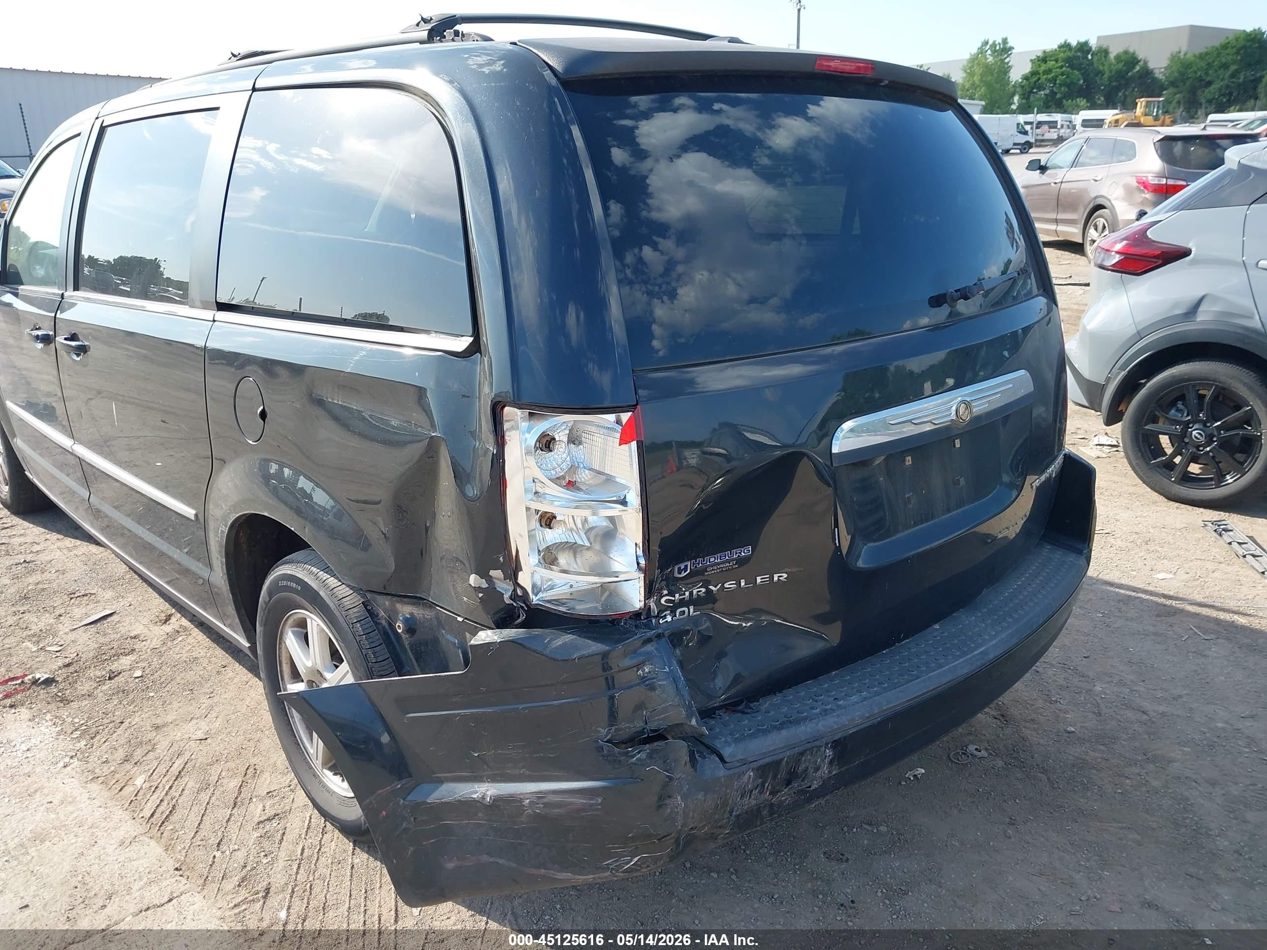 2010 Chrysler Town & Country Touring Black vin: 2A4RR5DX6AR345309
