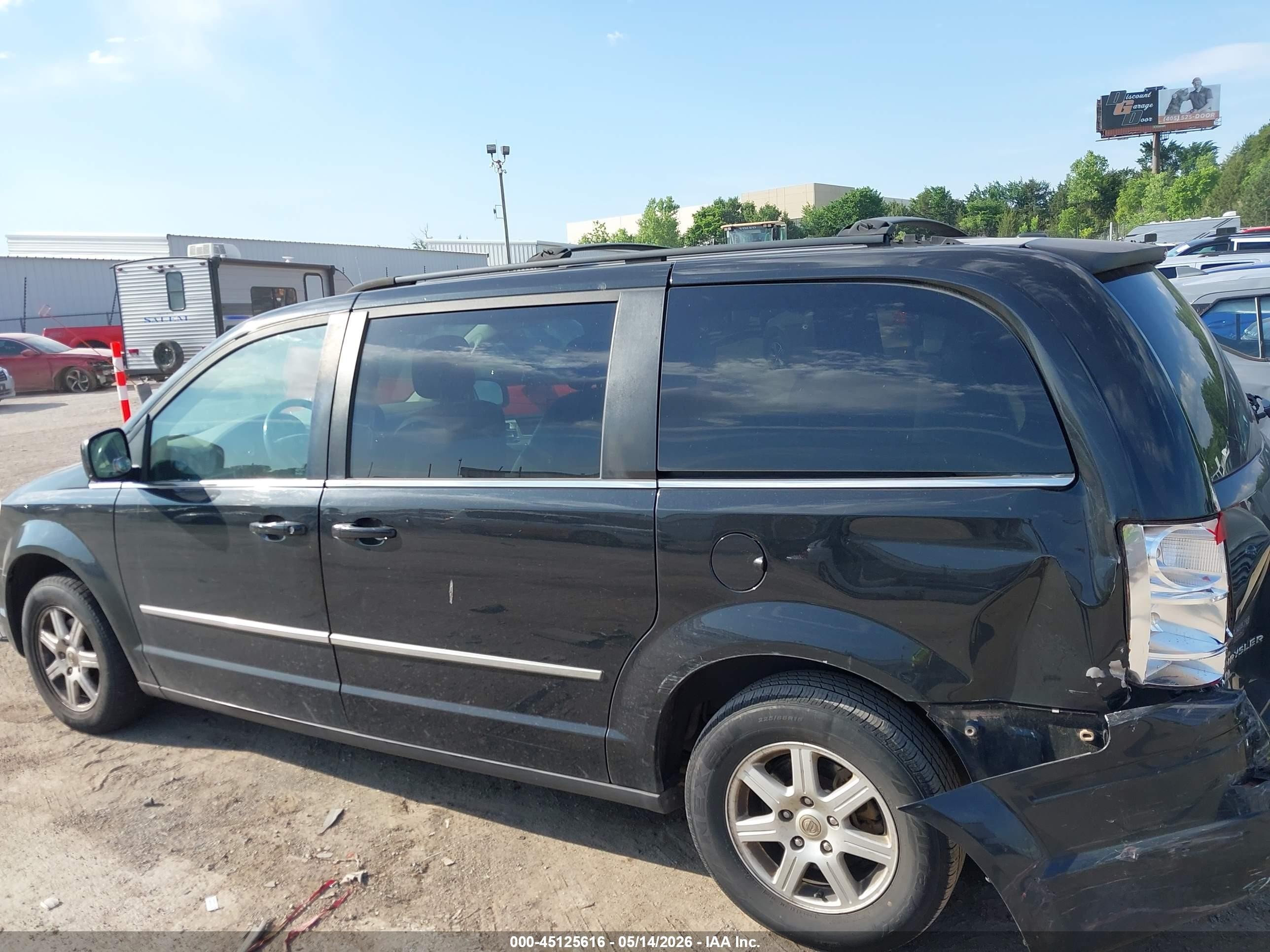 2010 Chrysler Town & Country Touring Black vin: 2A4RR5DX6AR345309