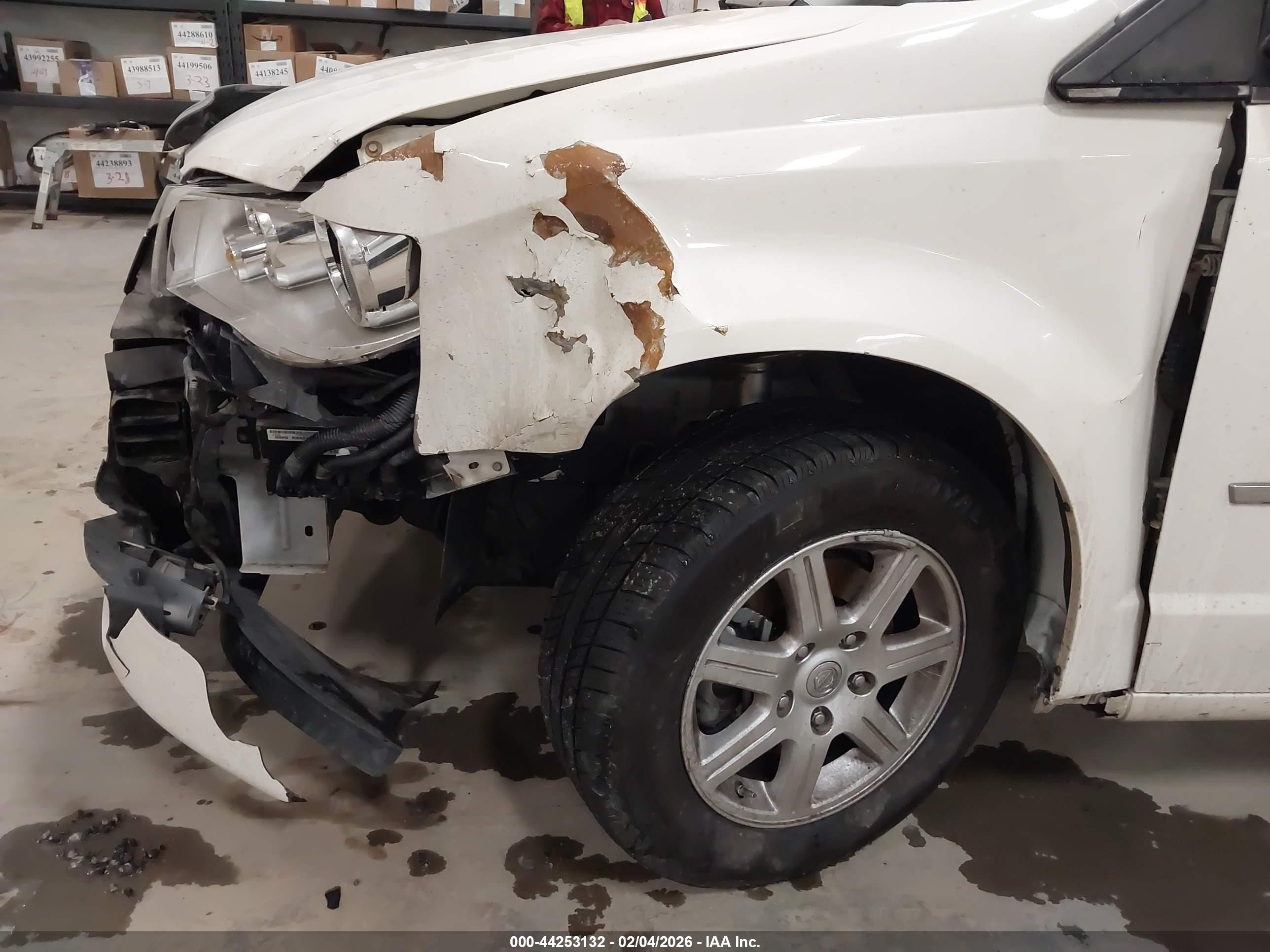 2010 Chrysler Town & Country Touring White vin: 2A4RR5DX6AR345486