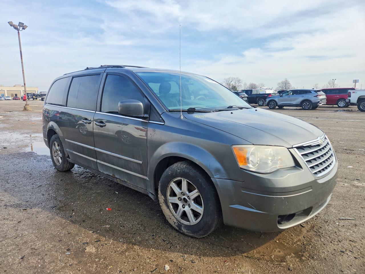 2010 Chrysler Town & Country Touring Gray vin: 2A4RR5DX7AR240438