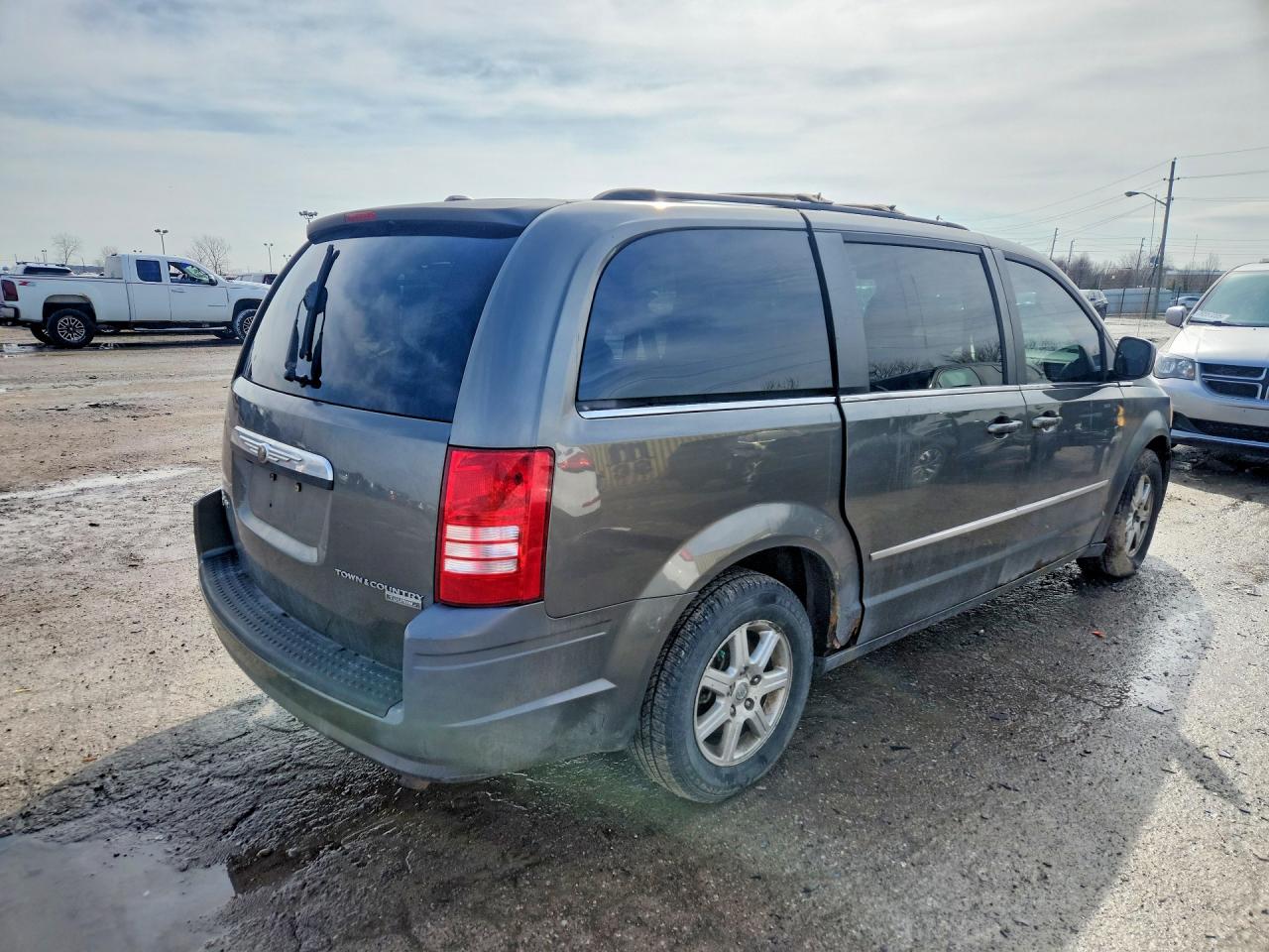 2010 Chrysler Town & Country Touring Gray vin: 2A4RR5DX7AR240438