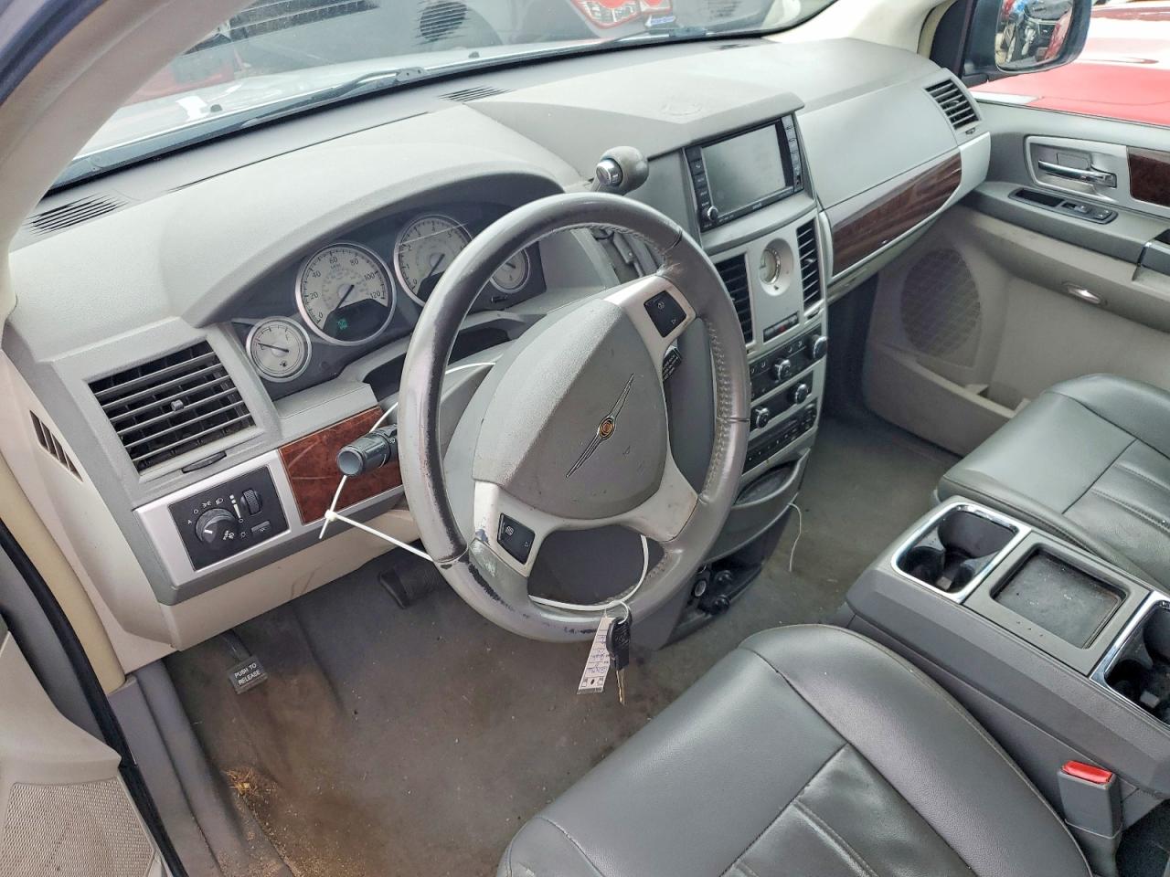 2010 Chrysler Town & Country Touring Silver vin: 2A4RR5DX7AR351443