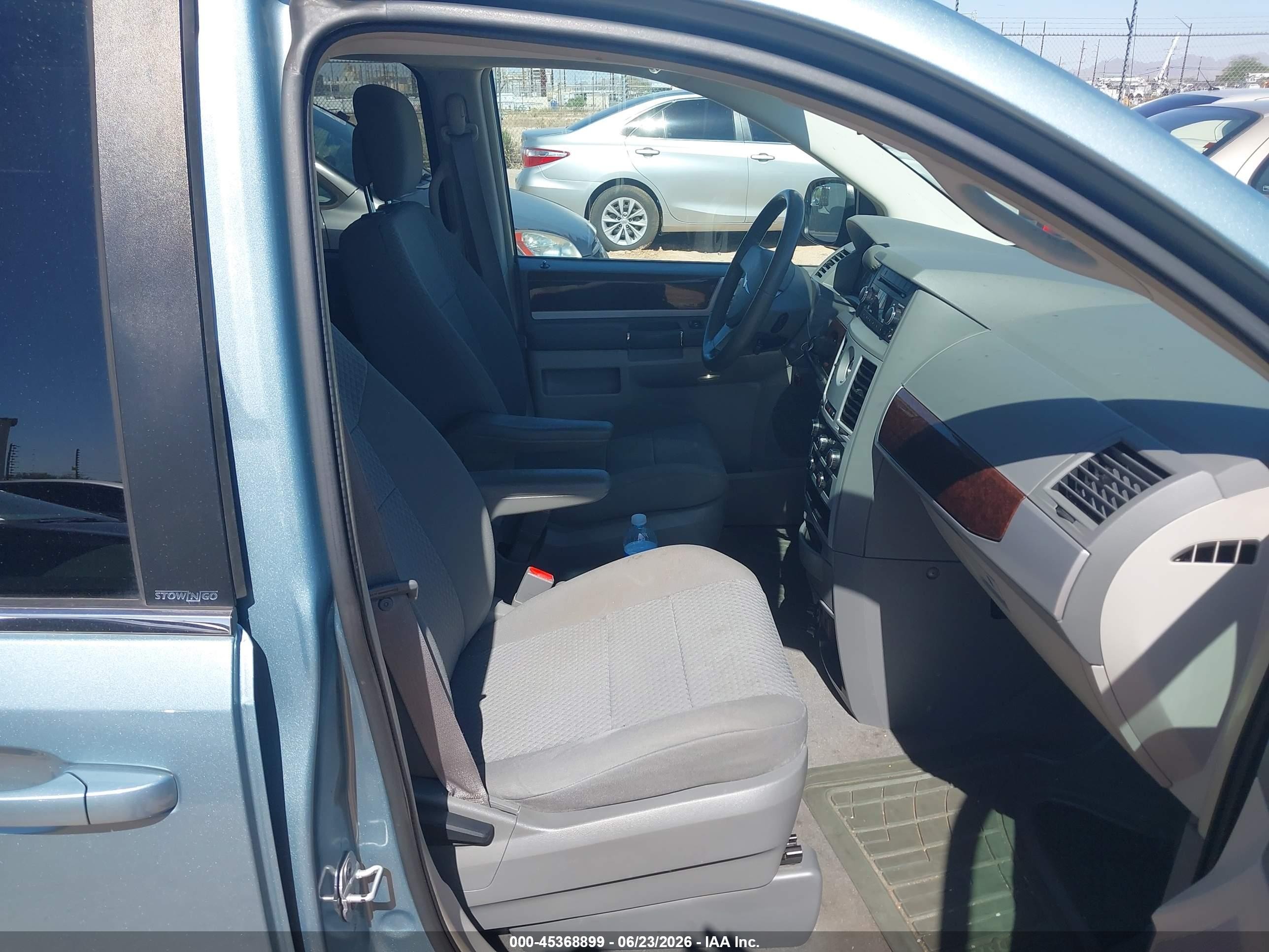 2010 Chrysler Town & Country Touring Light Blue vin: 2A4RR5DX7AR387942