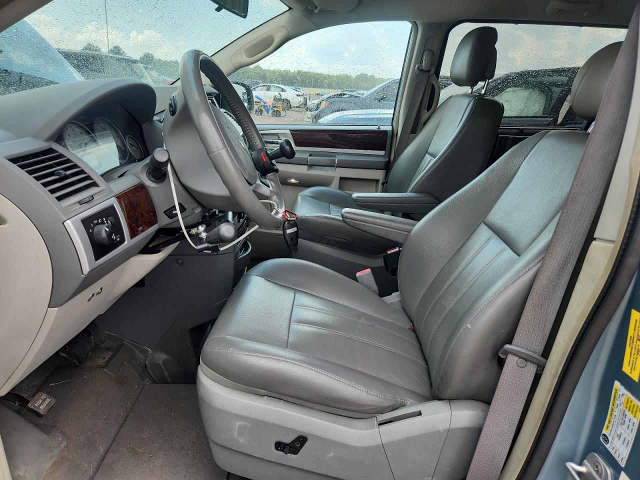 2010 Chrysler Town & Country Touring Blue vin: 2A4RR5DX7AR501146