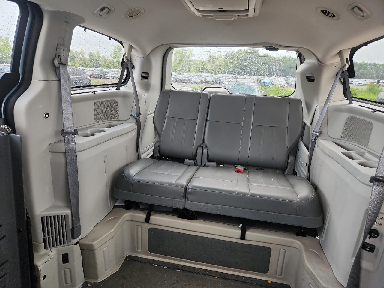 2010 Chrysler Town & Country Touring Blue vin: 2A4RR5DX7AR501146