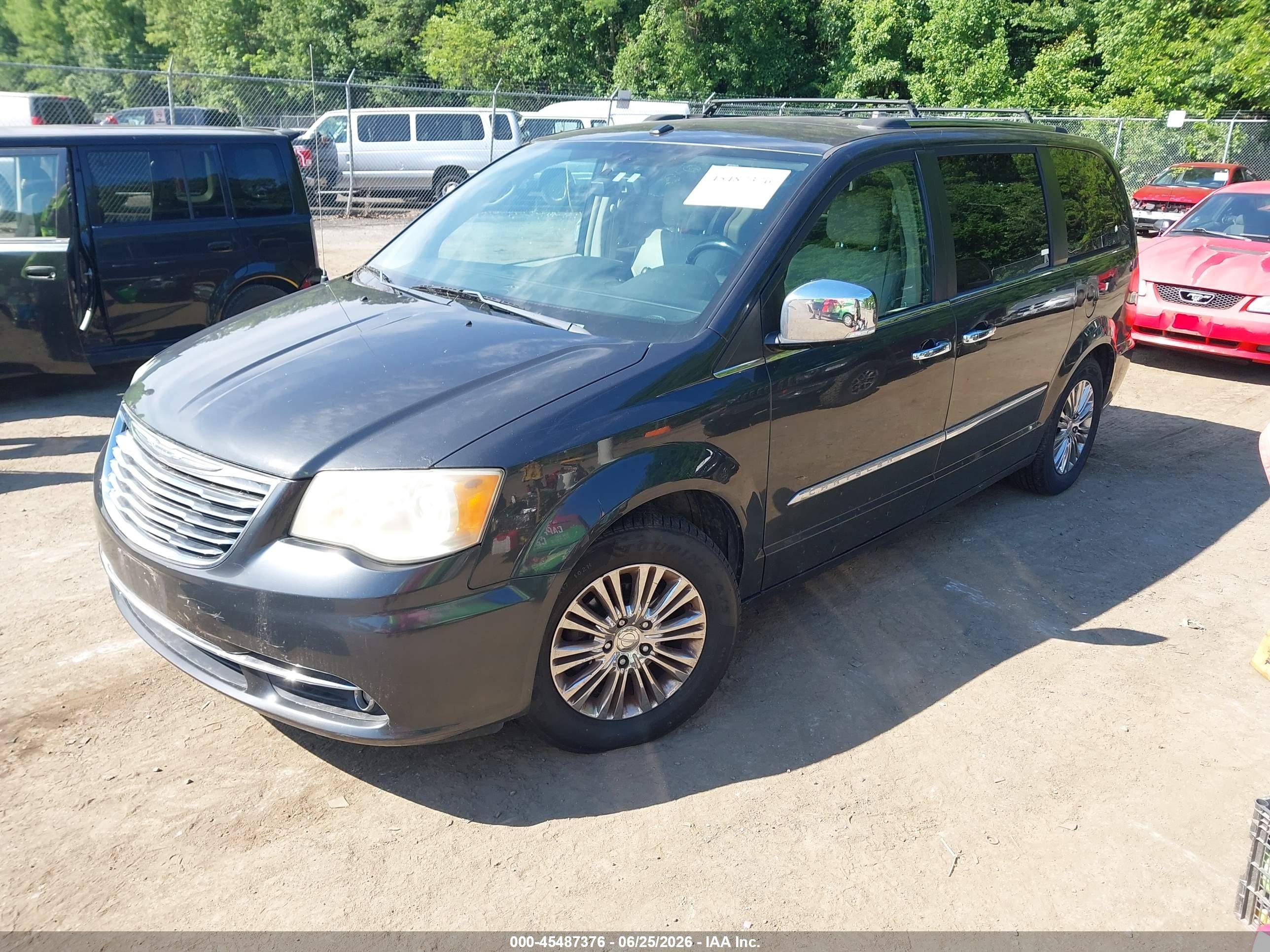 2011 Chrysler Town & Country Limited Black vin: 2A4RR6DG1BR667315