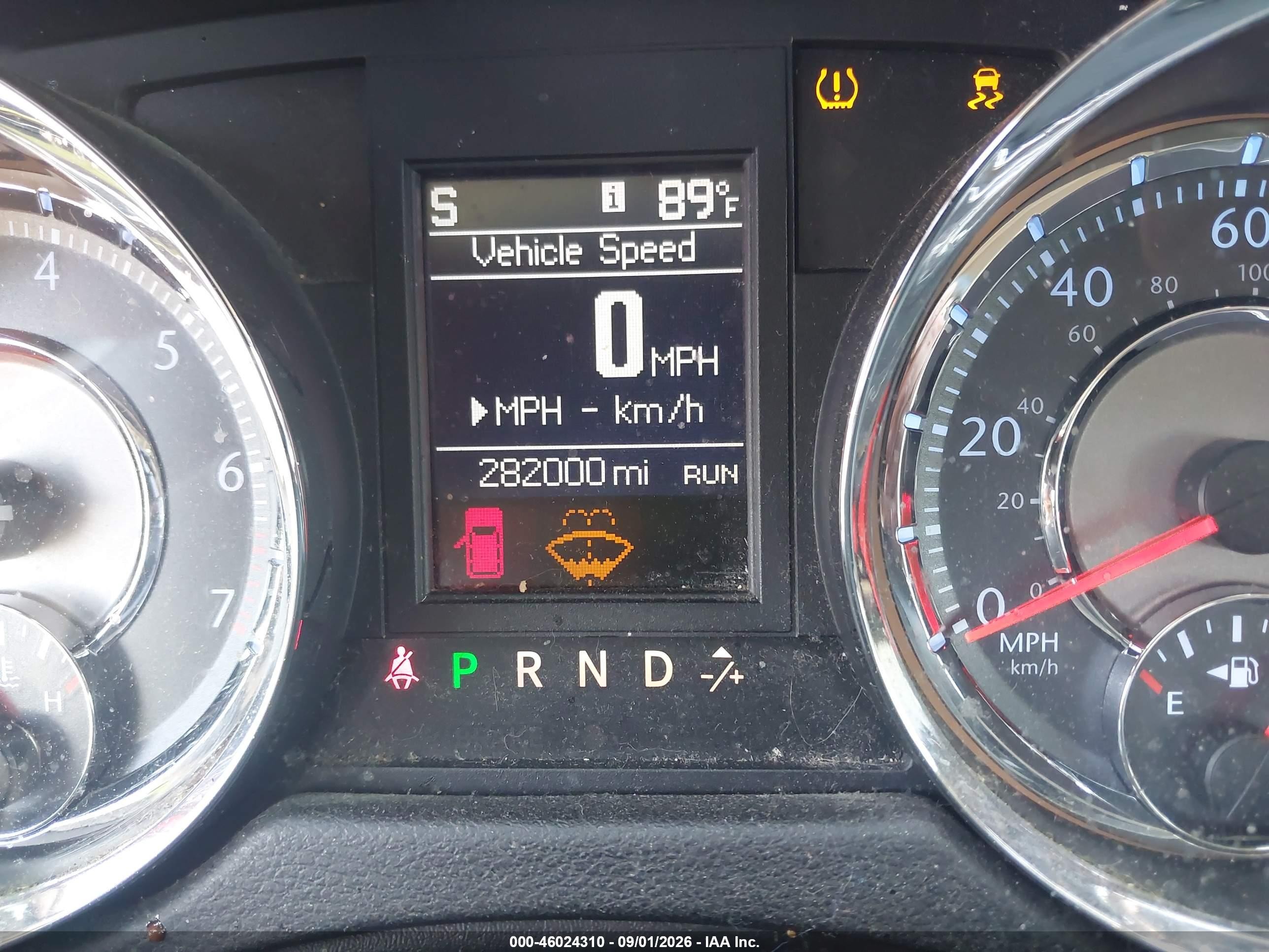 2011 Chrysler Town & Country Limited Silver vin: 2A4RR6DG4BR764184