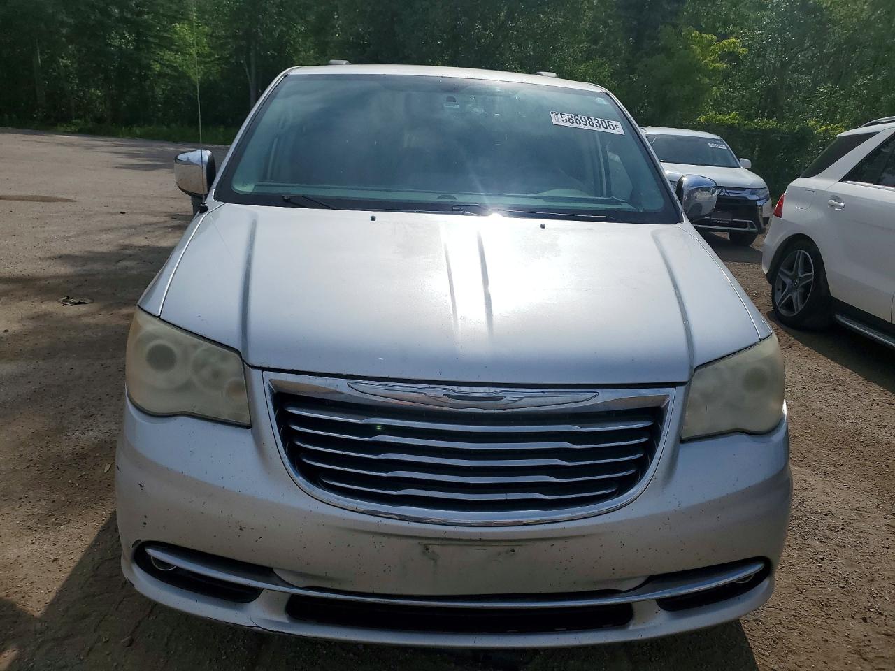2011 Chrysler Town & Country Limited Silver vin: 2A4RR6DG5BR770978