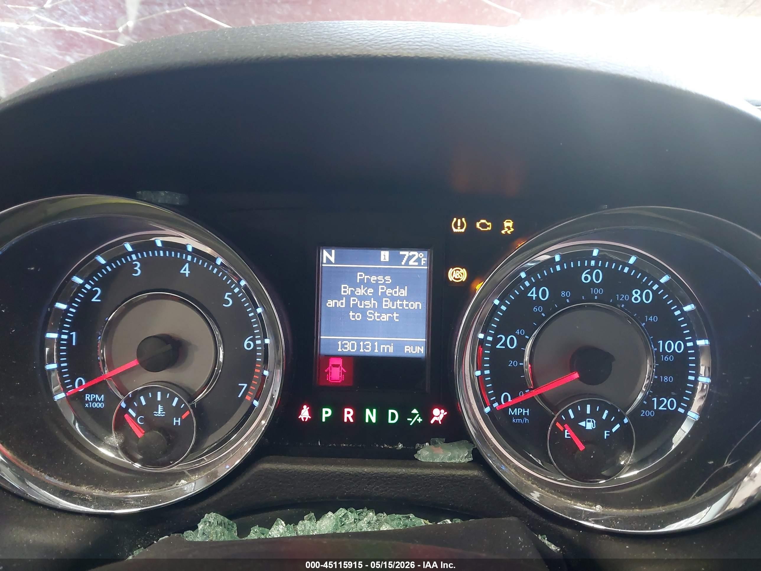 2011 Chrysler Town & Country Limited Red vin: 2A4RR6DG8BR618001