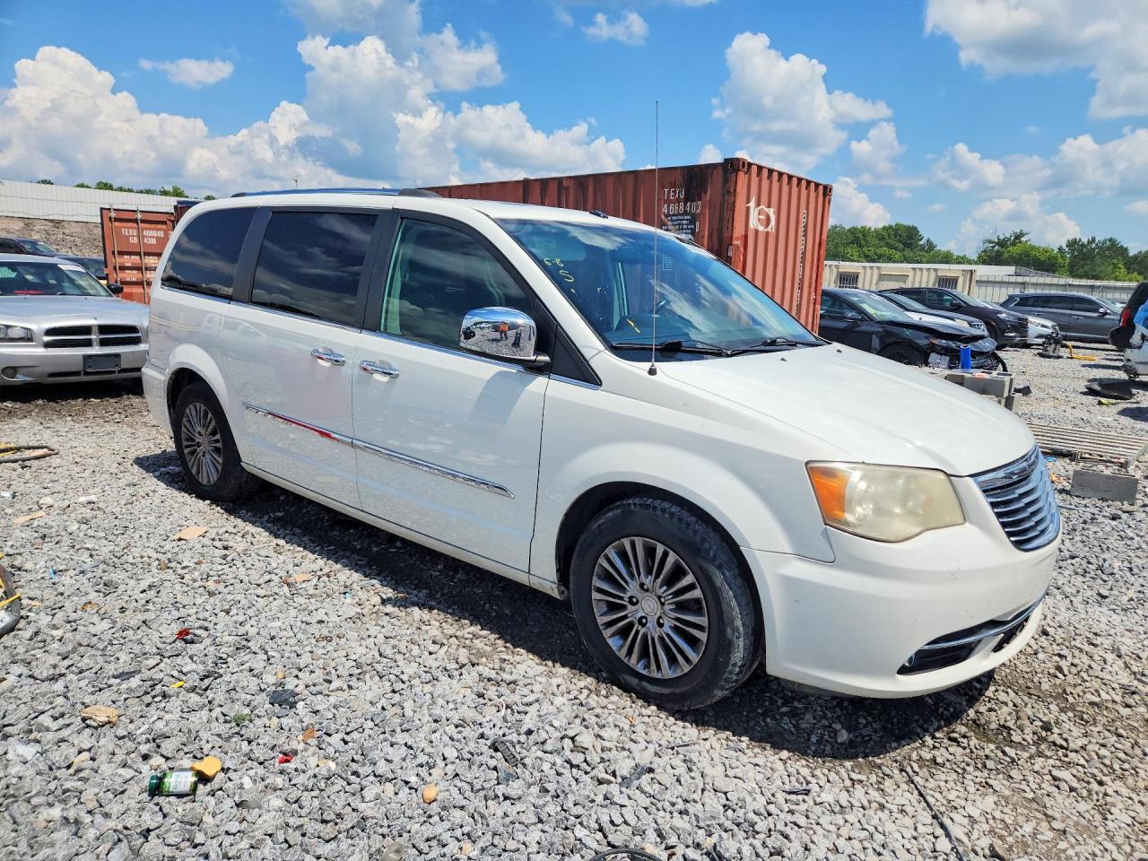 2011 Chrysler Town & Country Limited White vin: 2A4RR6DG9BR500281