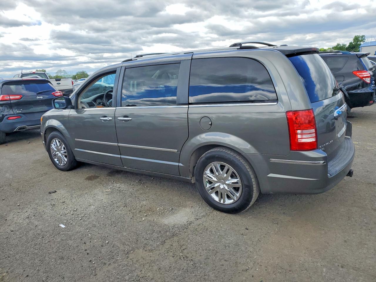 2010 Chrysler Town And Country Gray vin: 2A4RR6DX0AR217556