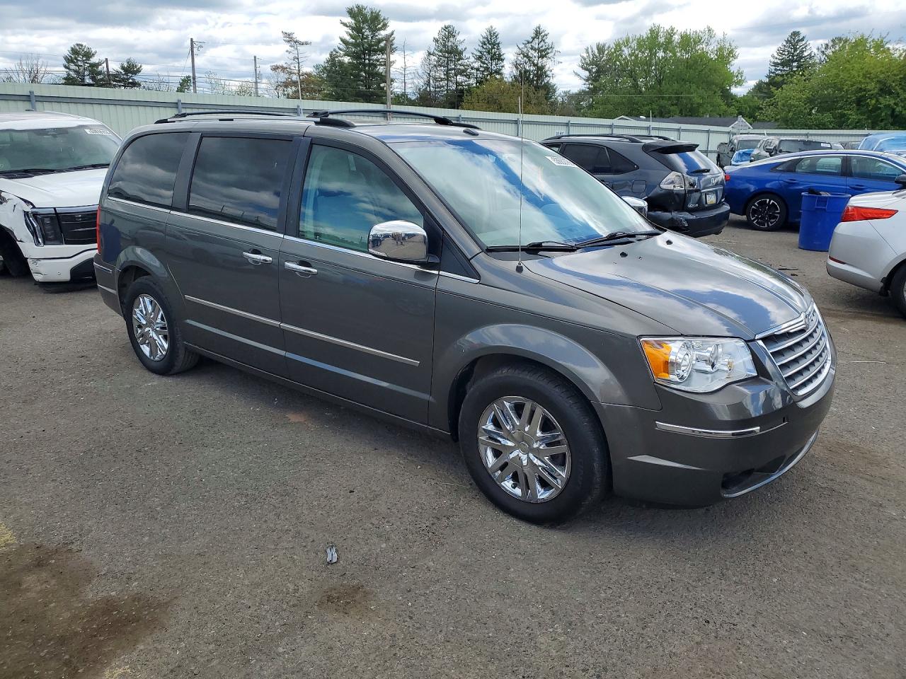 2010 Chrysler Town And Country Gray vin: 2A4RR6DX0AR217556