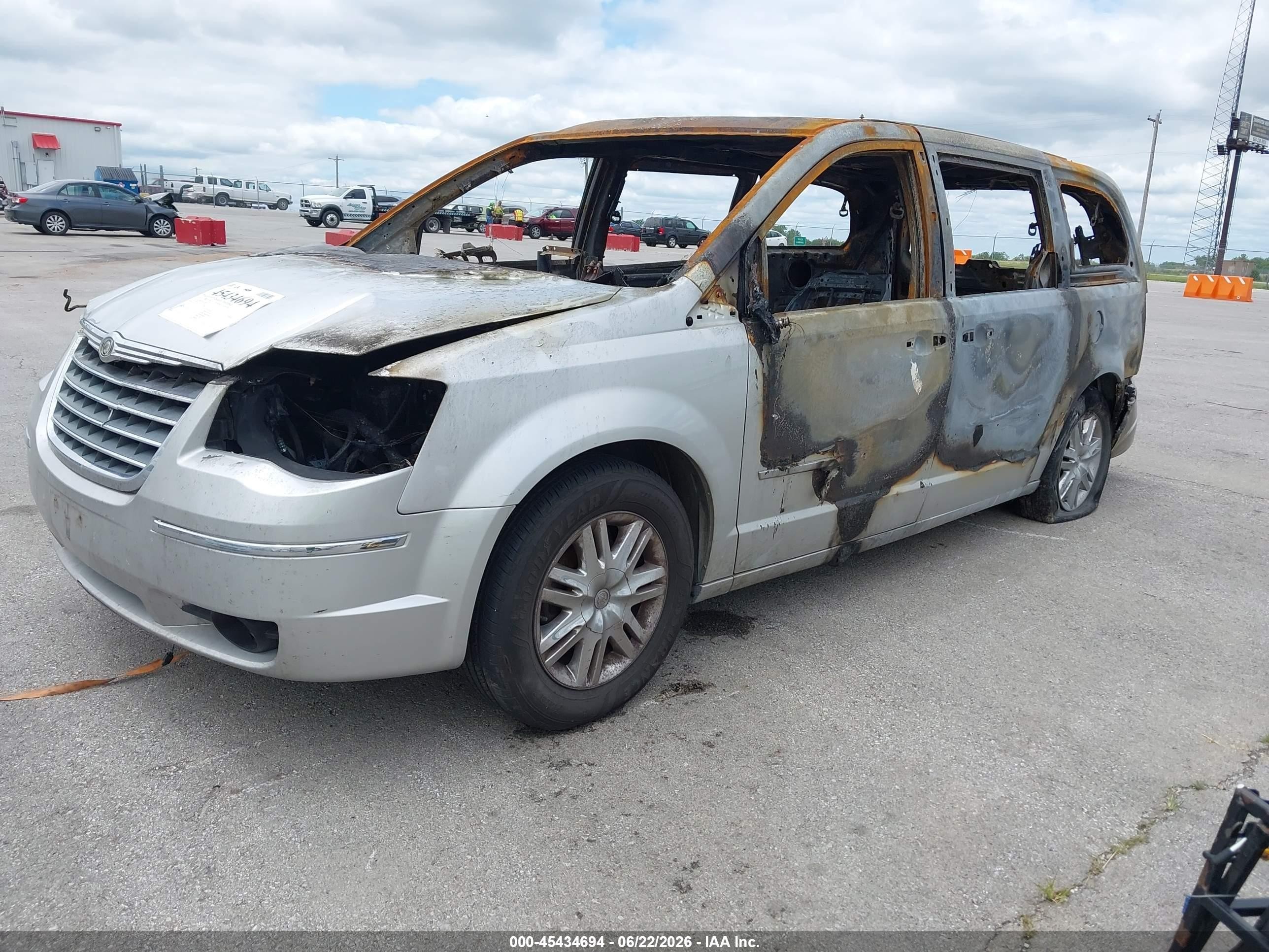 2010 Chrysler Town & Country Limited Silver vin: 2A4RR6DX0AR241405
