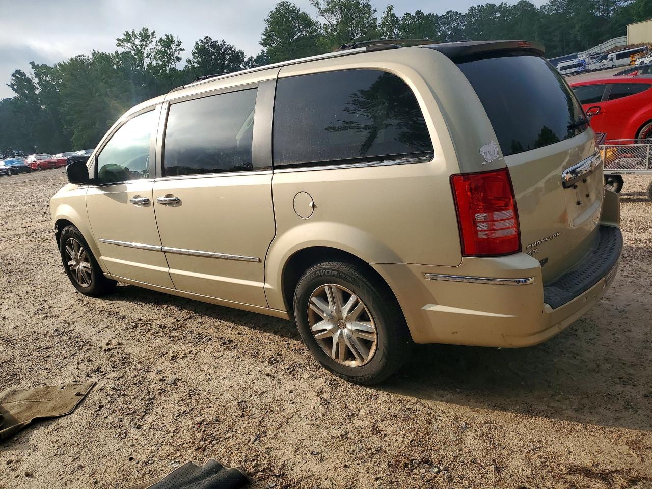 2010 Chrysler Town & Country Limited Gold vin: 2A4RR6DX2AR257556