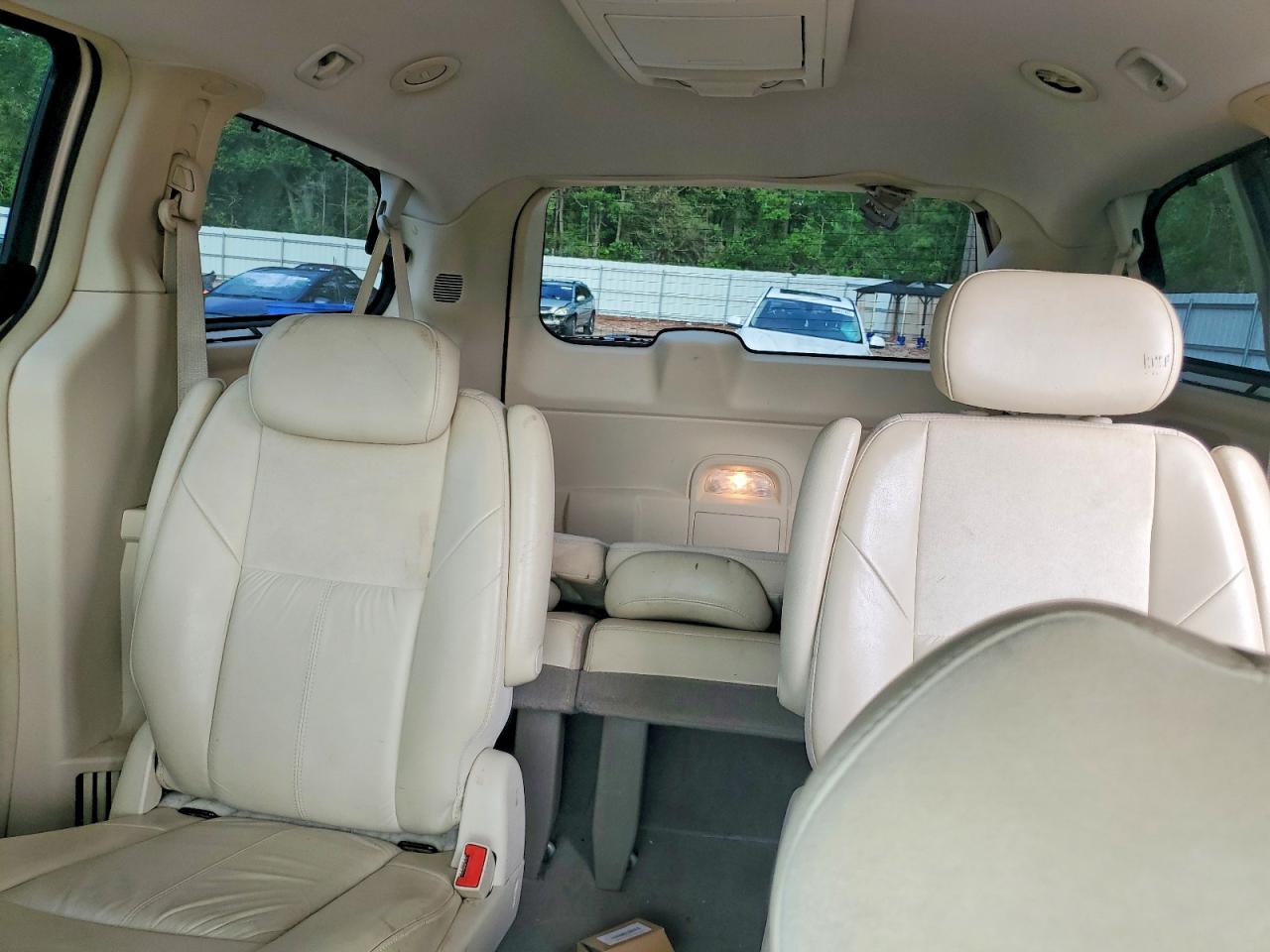 2010 Chrysler Town & Country Limited Gold vin: 2A4RR6DX2AR257556