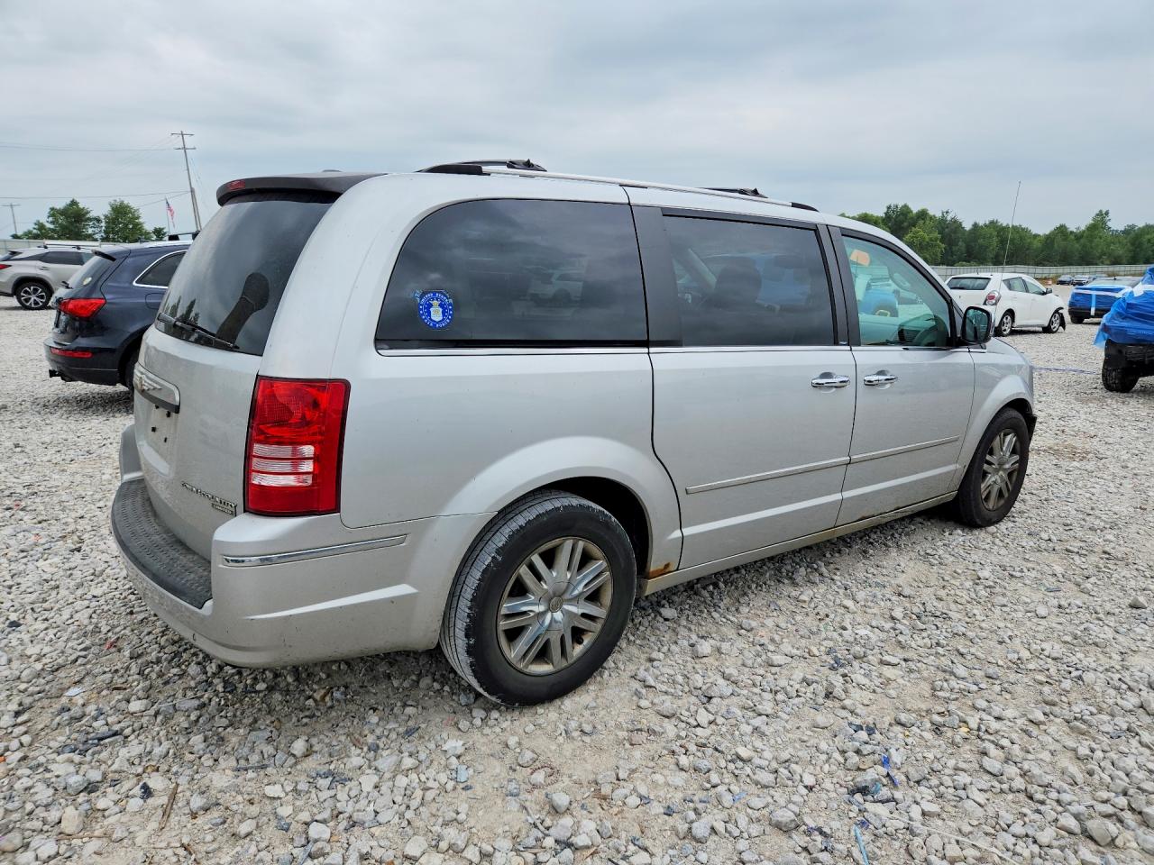 2010 Chrysler Town & Country Limited Silver vin: 2A4RR6DX4AR184741