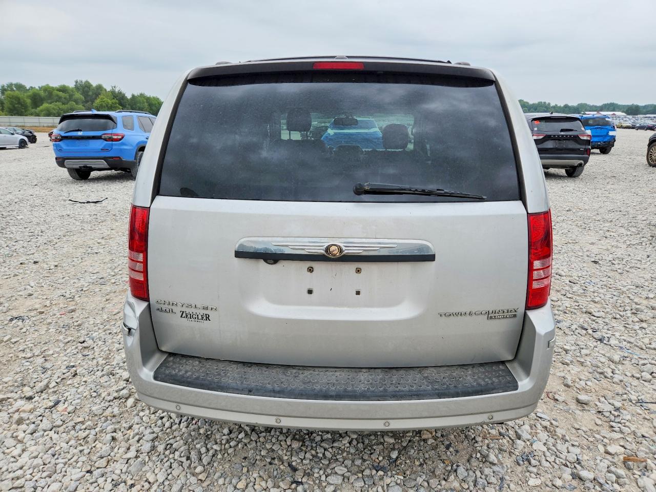 2010 Chrysler Town & Country Limited Silver vin: 2A4RR6DX4AR184741