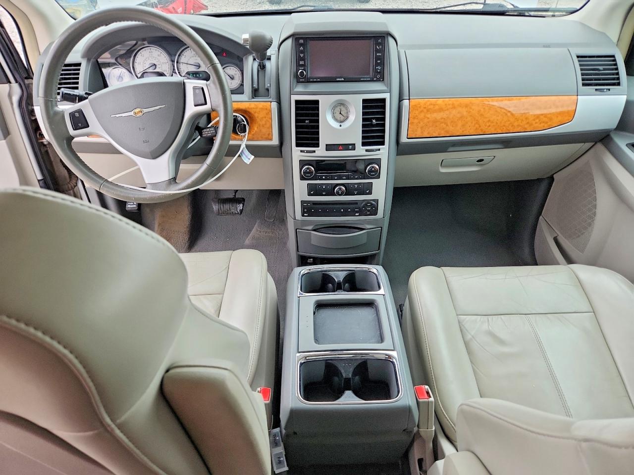 2010 Chrysler Town & Country Limited Silver vin: 2A4RR6DX4AR184741