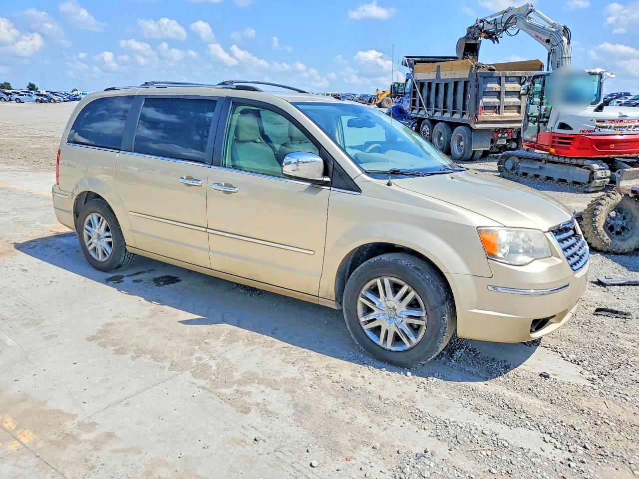2010 Chrysler Town & Country Limited Gold vin: 2A4RR7DX1AR386460