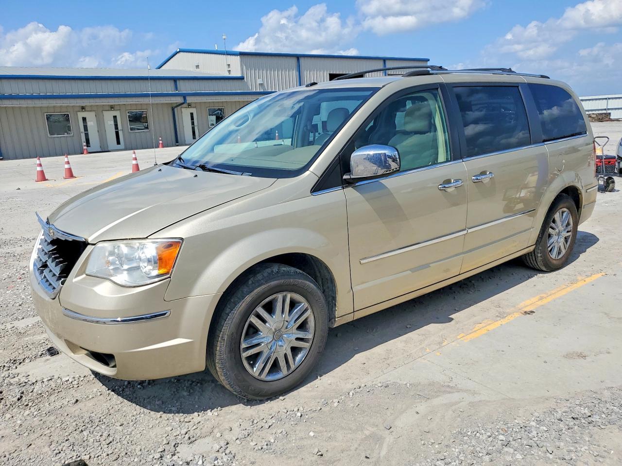 2010 Chrysler Town & Country Limited Gold vin: 2A4RR7DX1AR386460