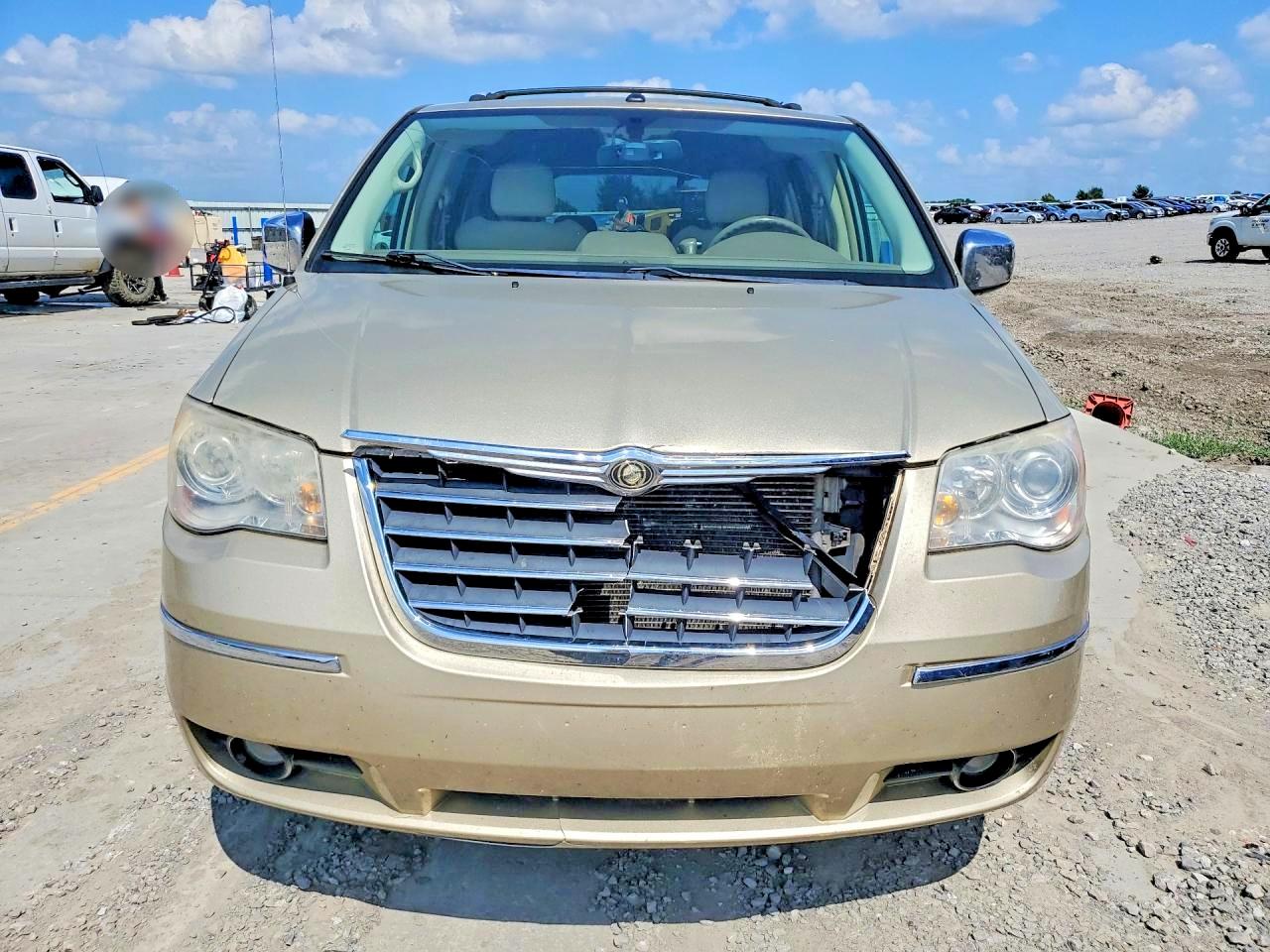 2010 Chrysler Town & Country Limited Gold vin: 2A4RR7DX1AR386460