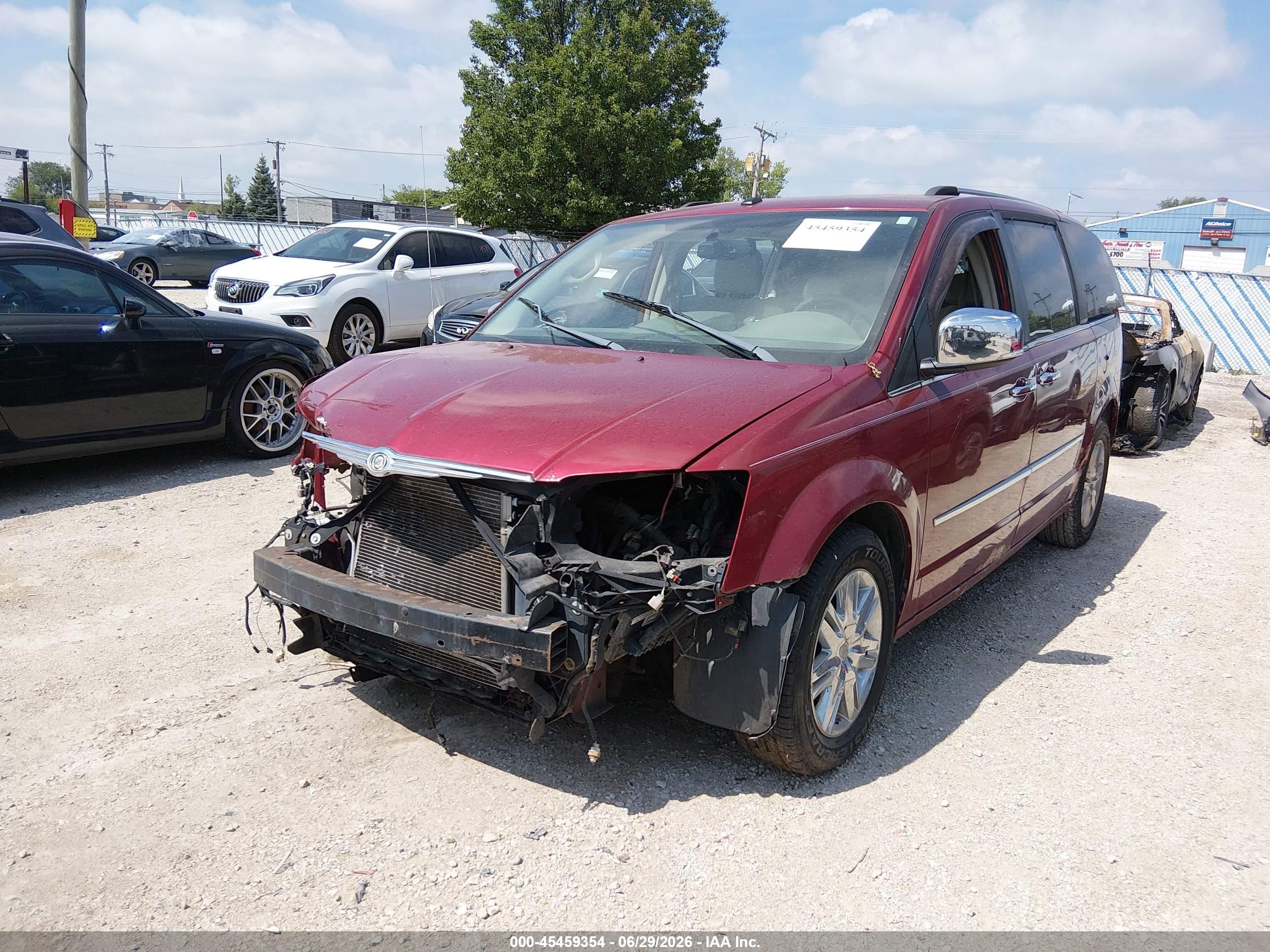 2010 Chrysler Town & Country New Limited Red vin: 2A4RR7DX2AR403976