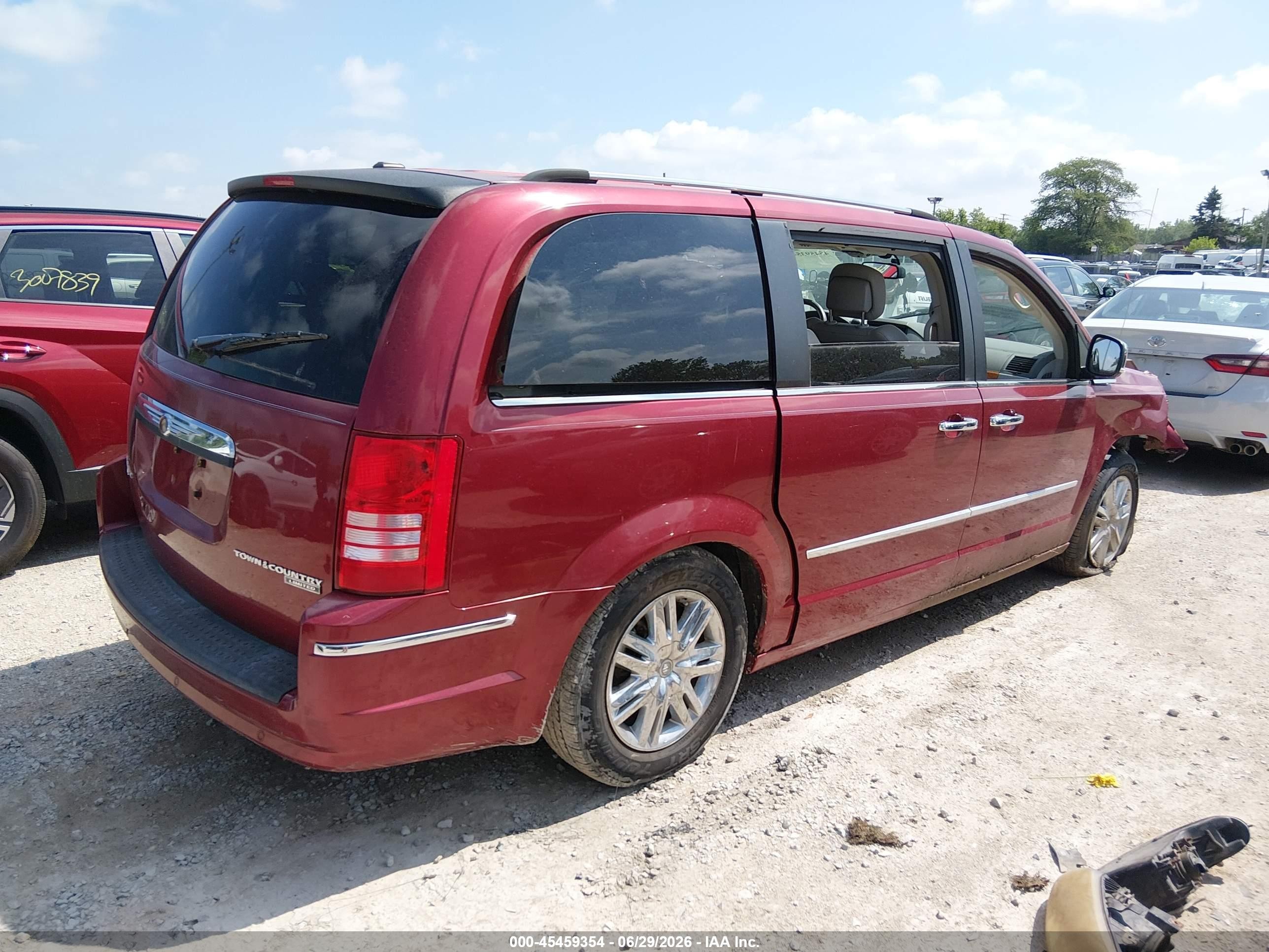 2010 Chrysler Town & Country New Limited Red vin: 2A4RR7DX2AR403976