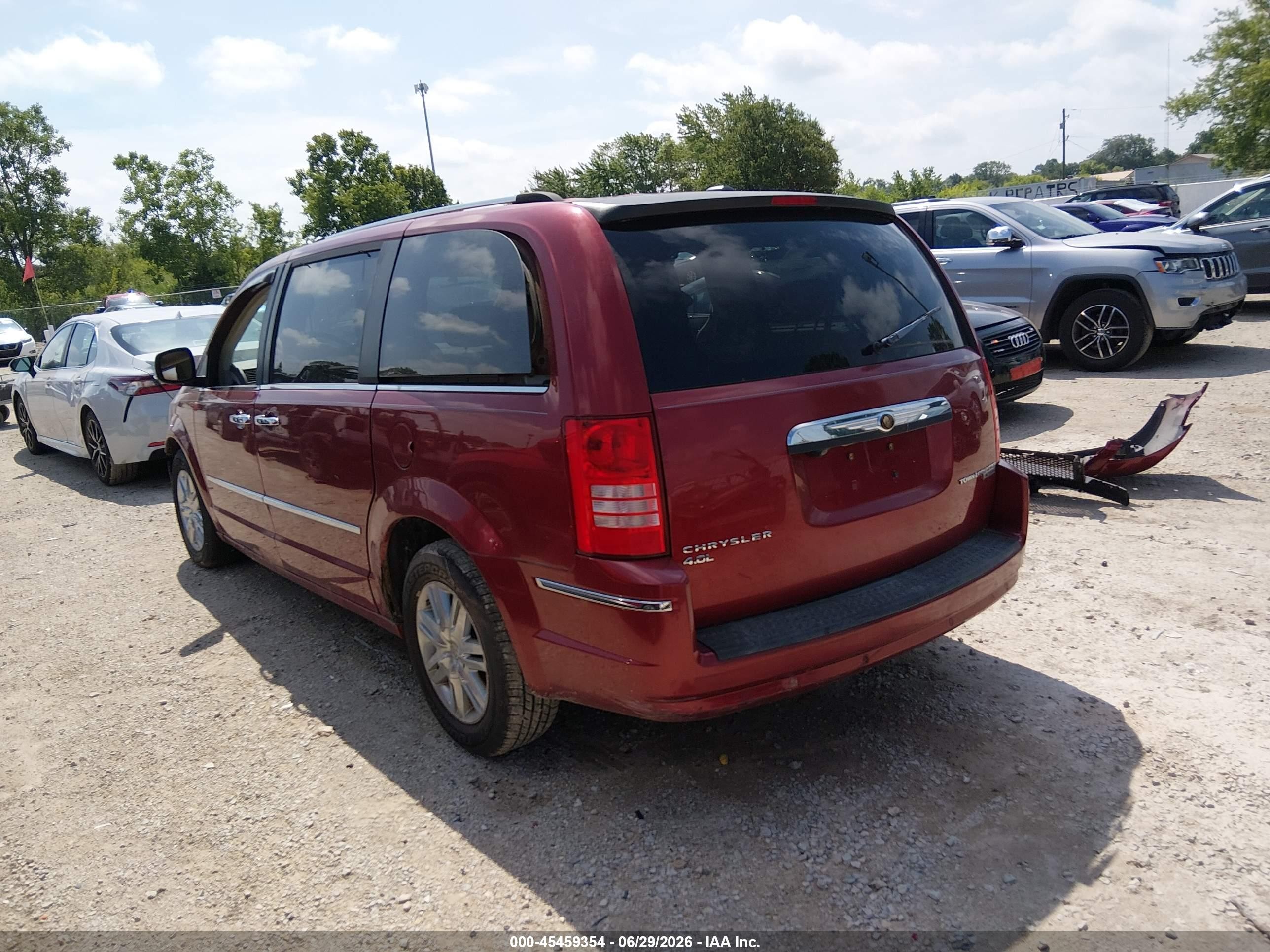 2010 Chrysler Town & Country New Limited Red vin: 2A4RR7DX2AR403976