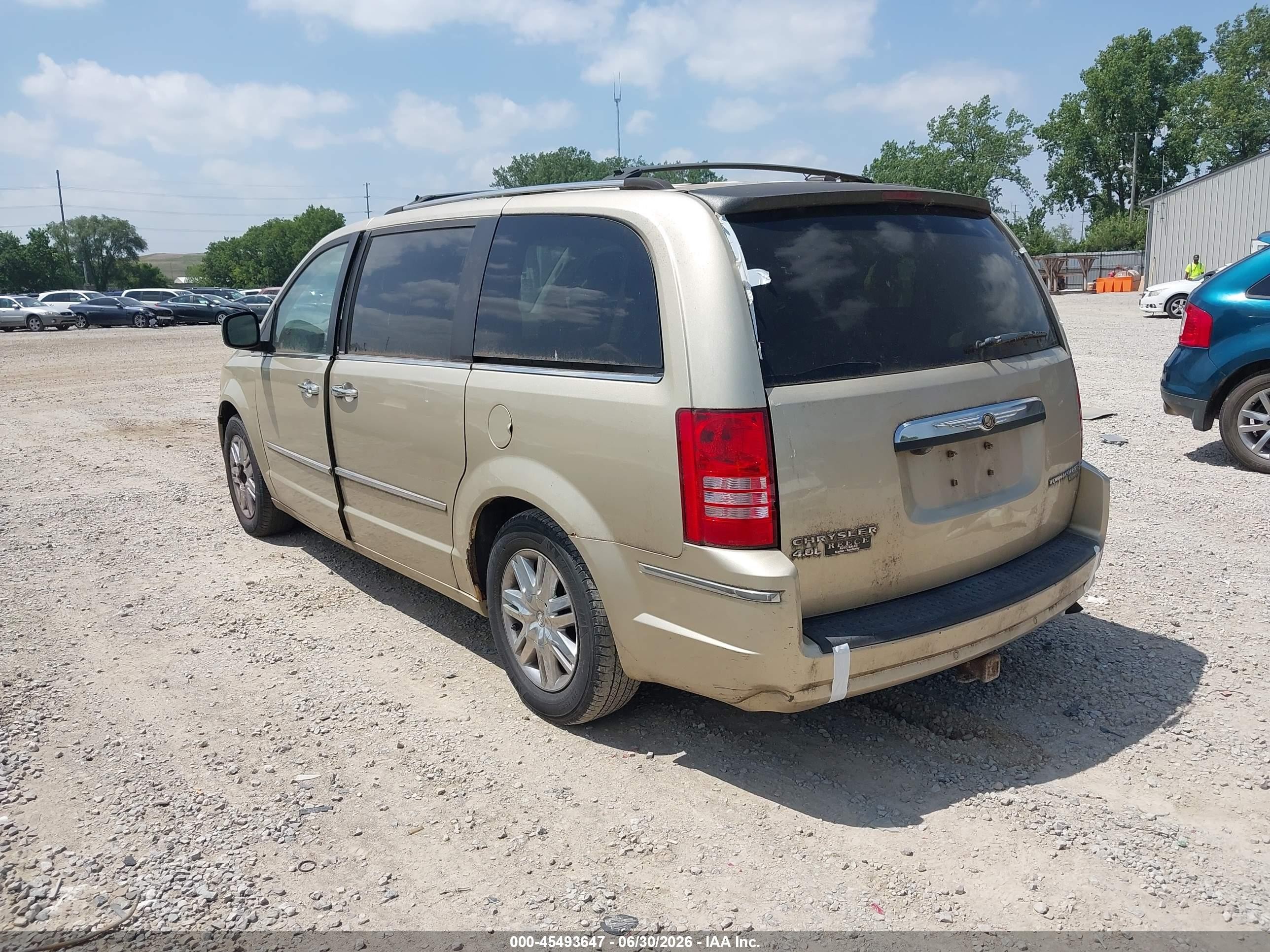 2010 Chrysler Town & Country New Limited Золотой vin: 2A4RR7DX6AR322236