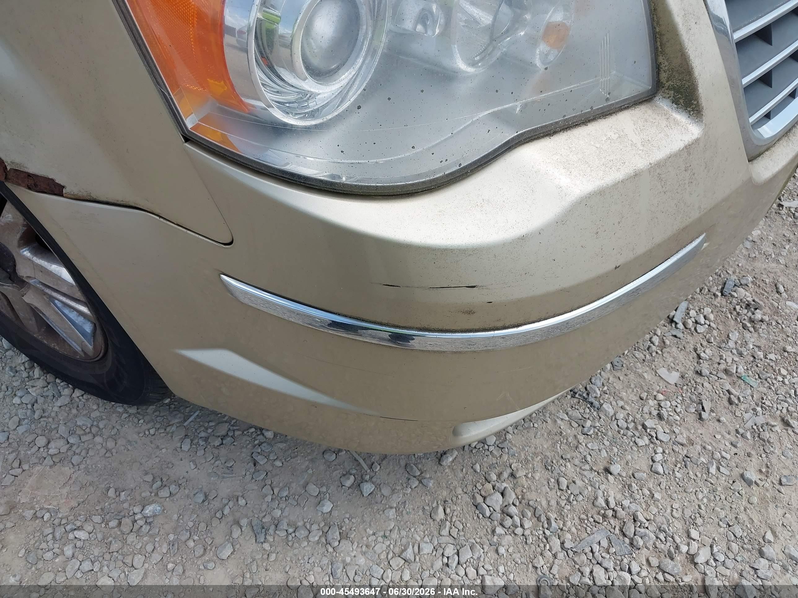 2010 Chrysler Town & Country New Limited Золотой vin: 2A4RR7DX6AR322236