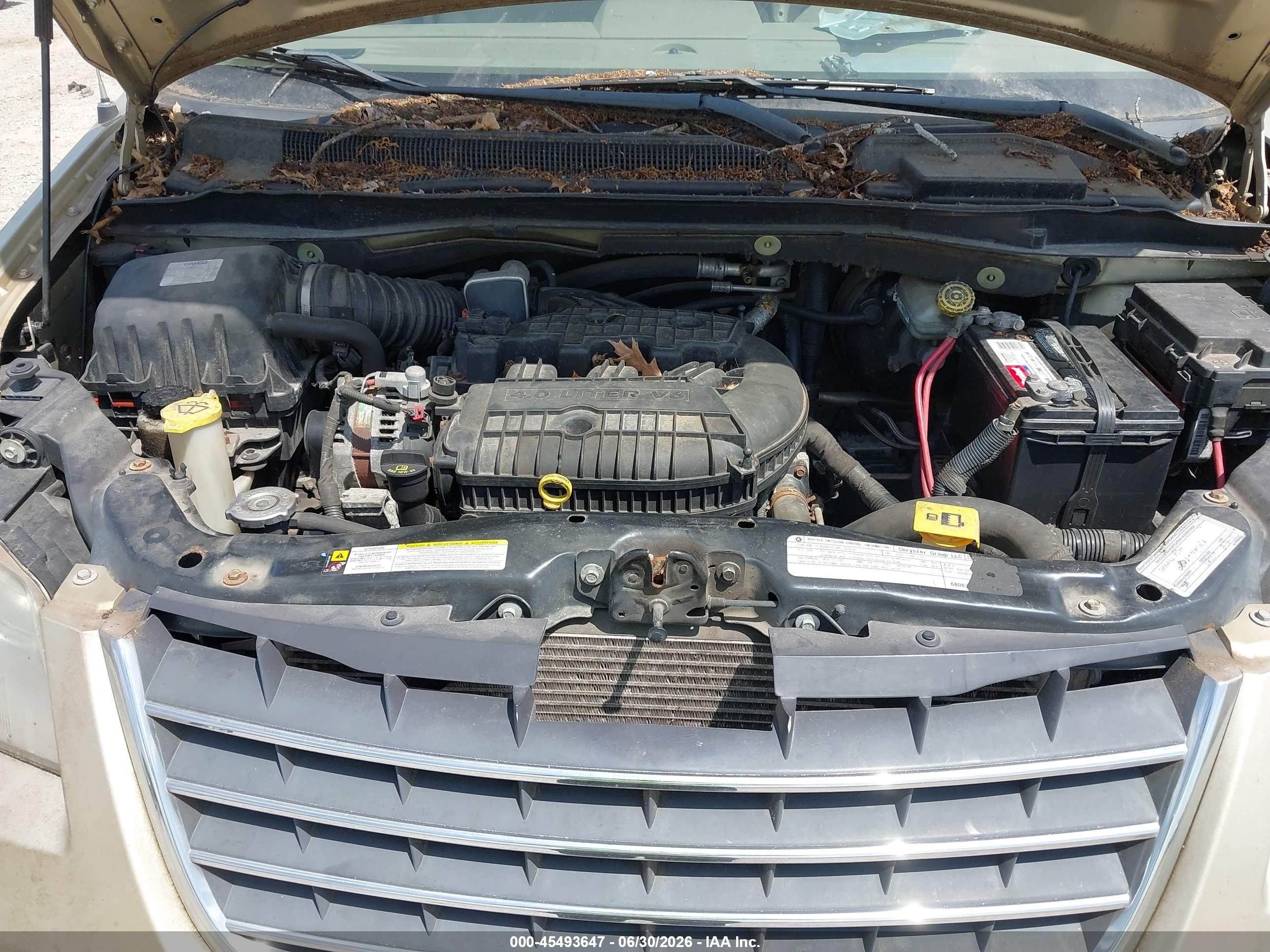 2010 Chrysler Town & Country New Limited Золотой vin: 2A4RR7DX6AR322236