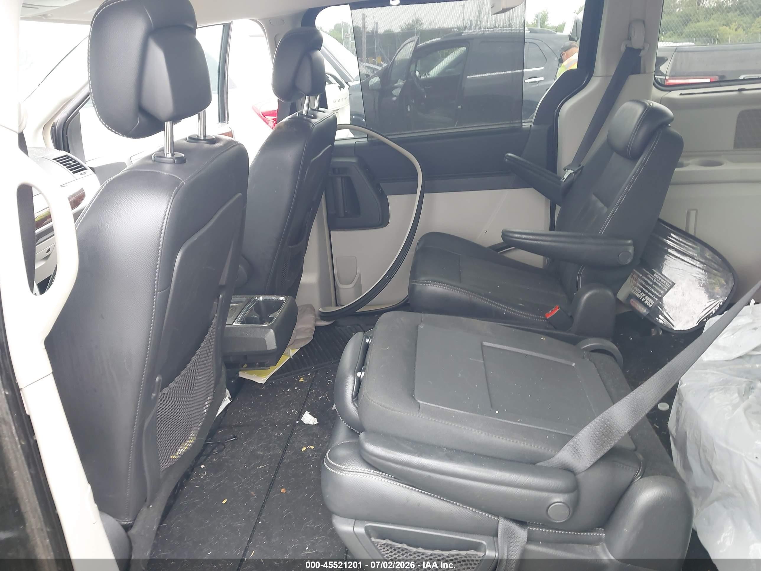 2010 Chrysler Town & Country Touring Plus Black vin: 2A4RR8D14AR496047