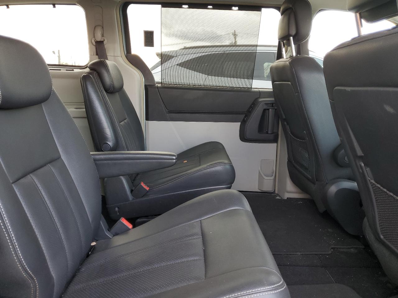 2010 Chrysler Town & Country Touring Plus Синий vin: 2A4RR8D17AR415803