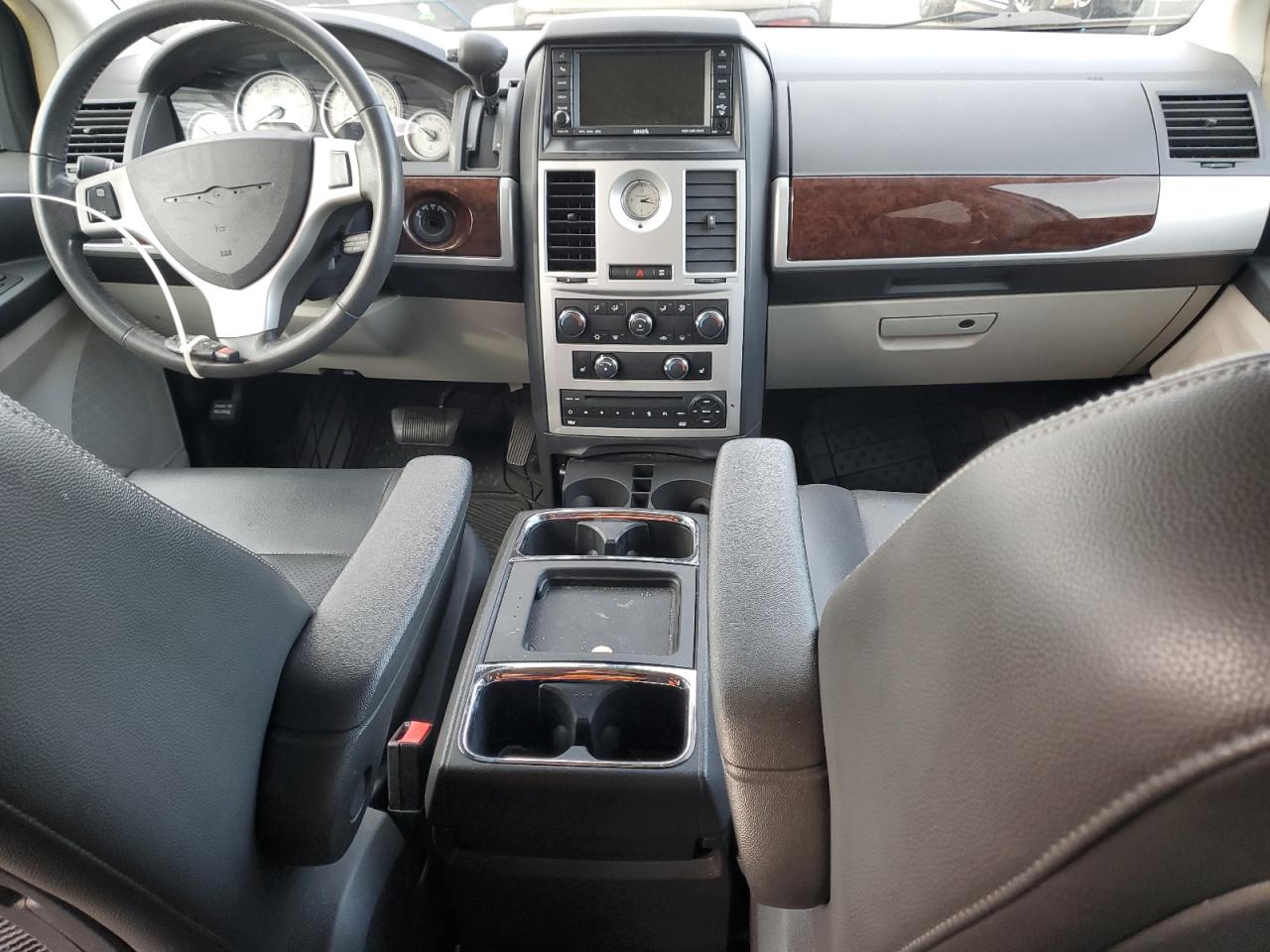 2010 Chrysler Town & Country Touring Plus Синий vin: 2A4RR8D17AR415803