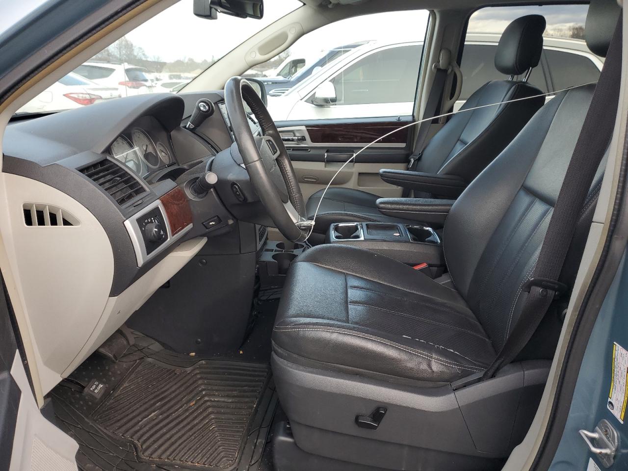 2010 Chrysler Town & Country Touring Plus Синий vin: 2A4RR8D17AR415803